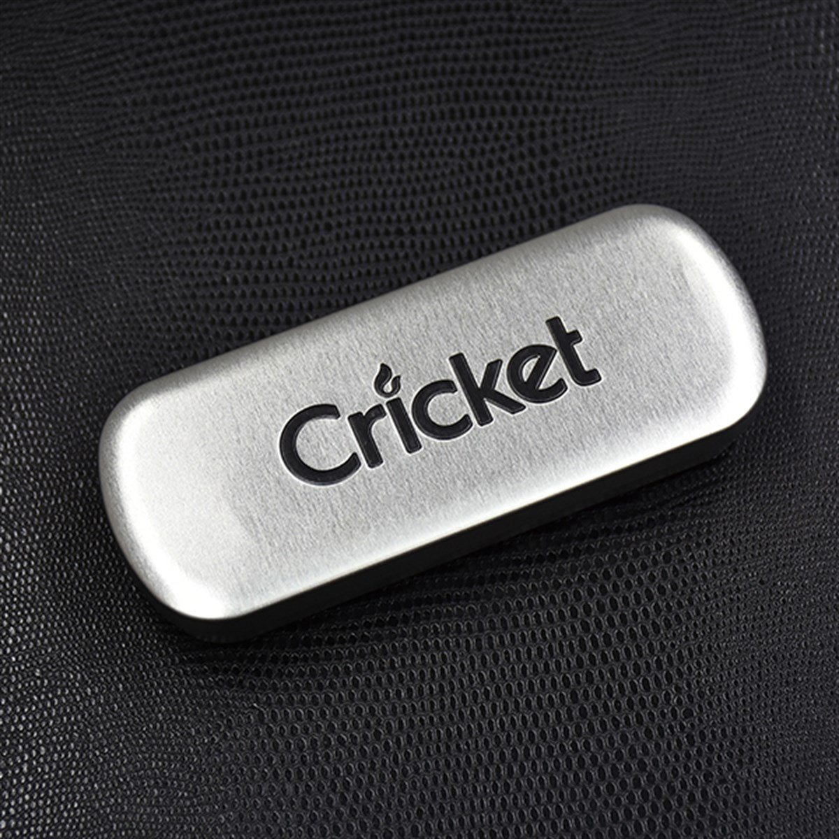İsme Özel Cricket Marka Pürmüz Alevli Metal Çakmak - Renk Seçenekli