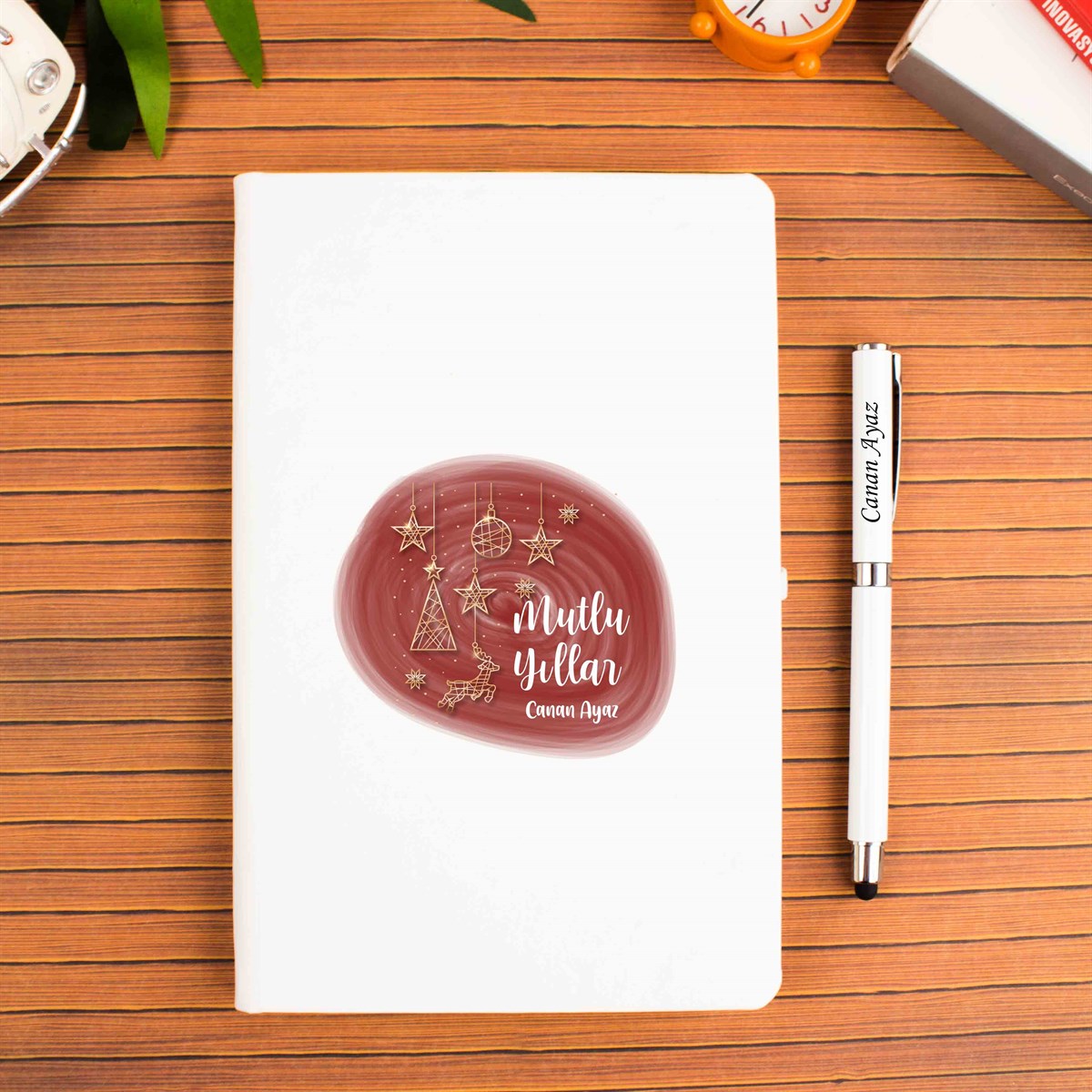 İsme Özel Defter Kalem Seti Beyaz-Mutlu Yıllar Kırmızı Temalı
