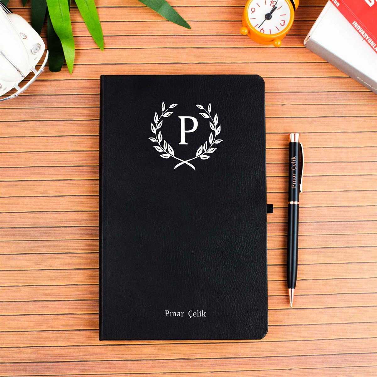 İsme Özel Defter Kalem Seti Siyah - Yapraklı Harf