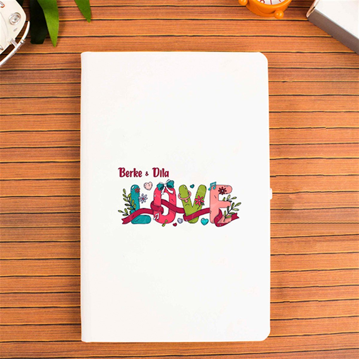 İsme Özel Defter ve Kupa Bardak Seti - Çiçekli Love Temalı