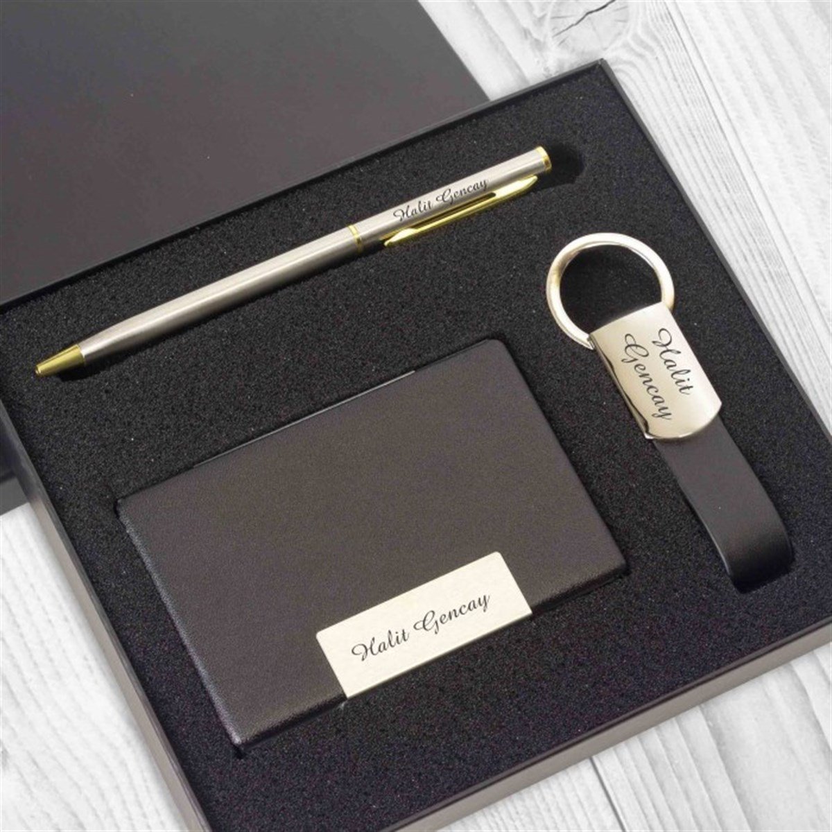 İsme Özel Deluxe Kartvizitlik Anahtarlık ve Tükenmez Kalem Seti Siyah
