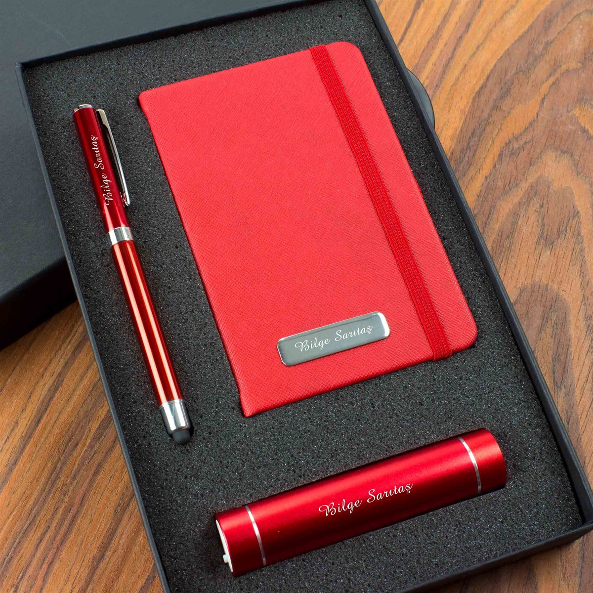 İsme Özel Exclusive Powerbank Defter ve Kalem Seti Kırmızı