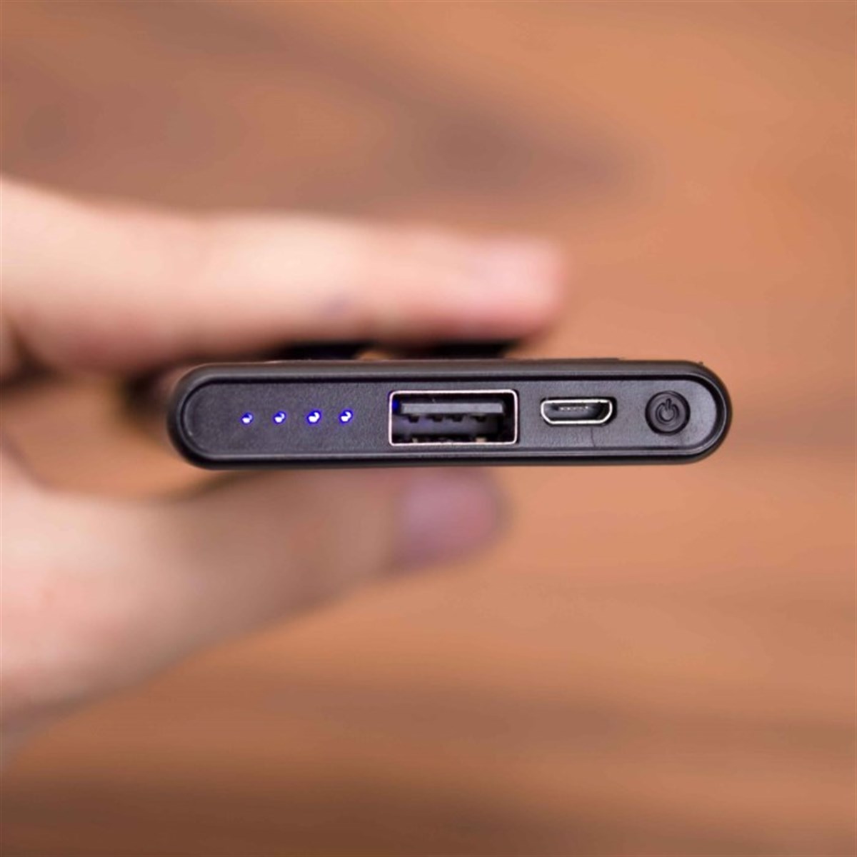 İsme Özel İnce Tasarımlı Vantuzlu Powerbank 4000 Mah.