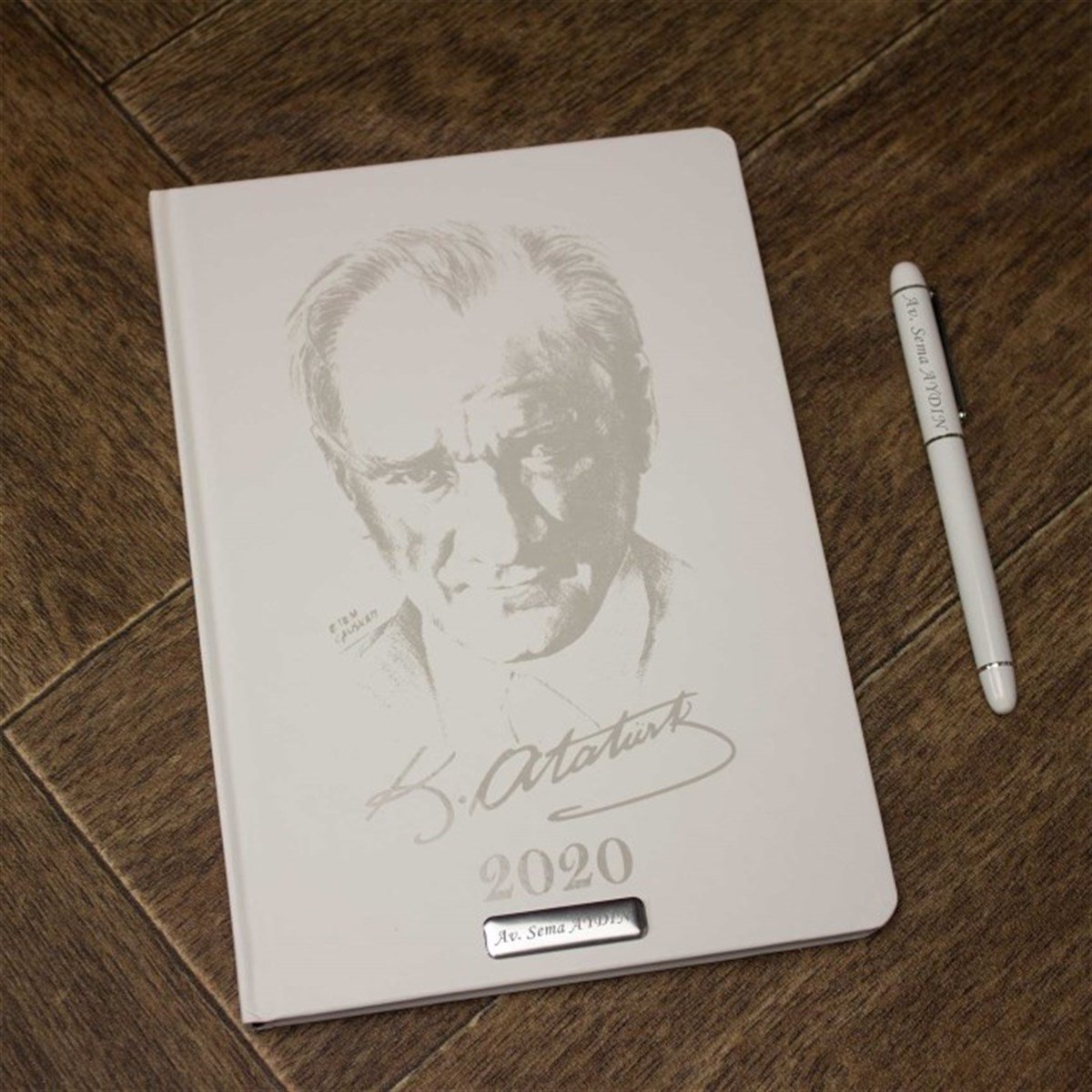 İsme Özel K. Atatürk Temalı Ajanda ve Roler Kalem Seti​
