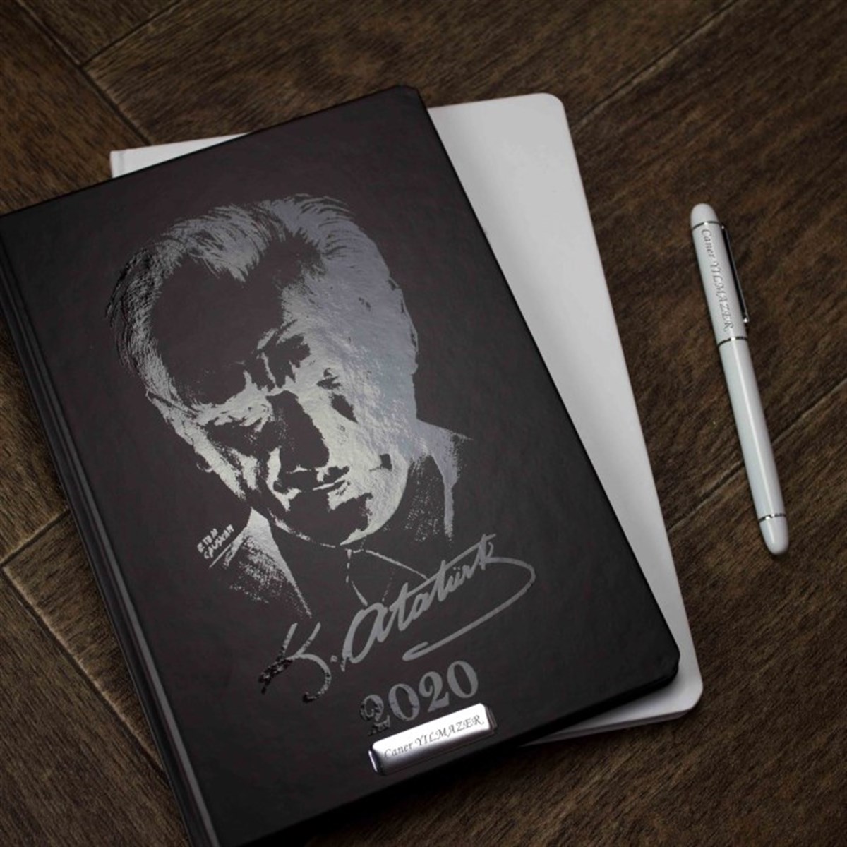 İsme Özel K. Atatürk Temalı Ajanda ve Roler Kalem Seti​