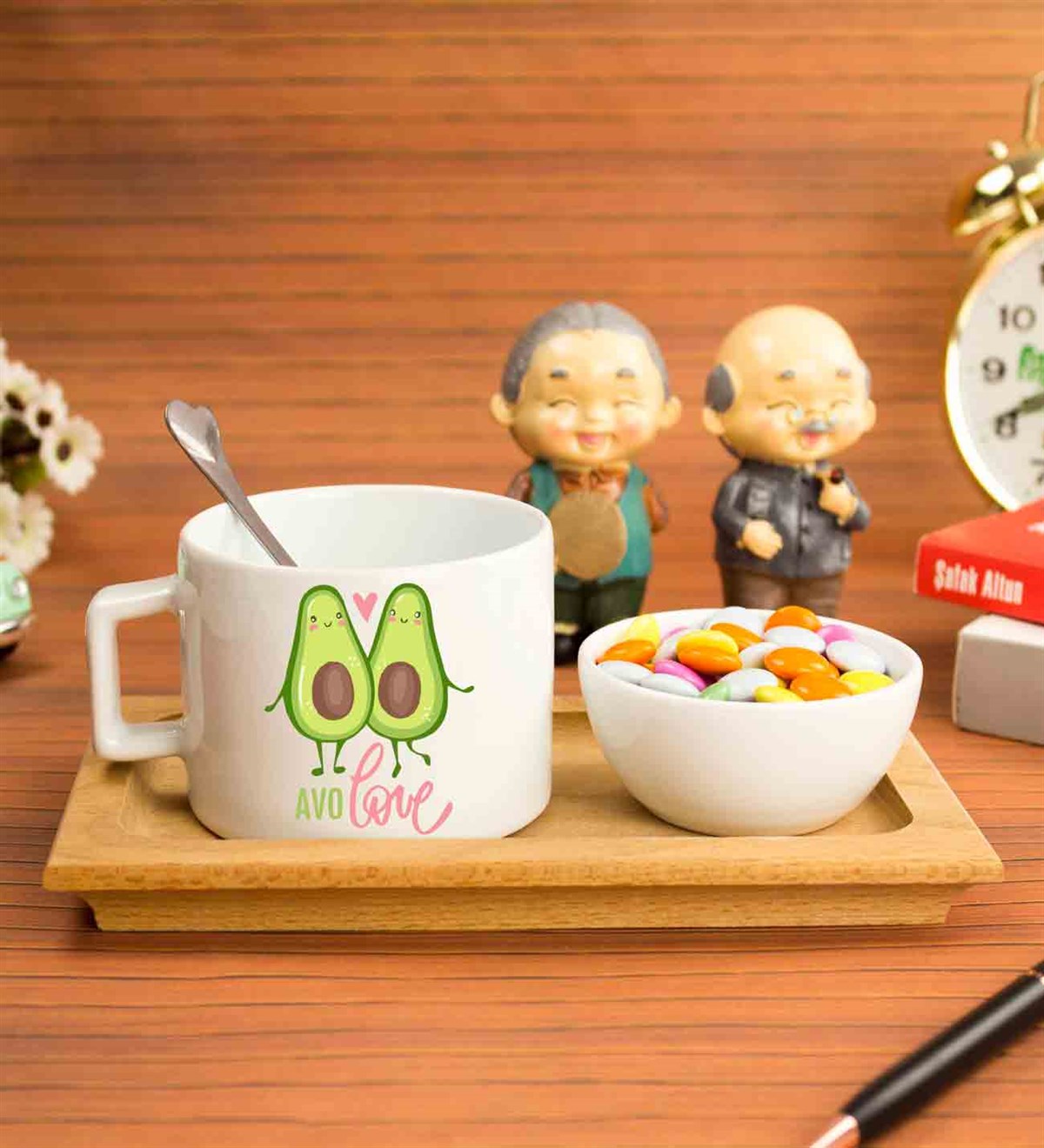 İsme Özel Kahve-Çay Fincanı ve Şekerlik İkram Seti - Avokado Love Temalı