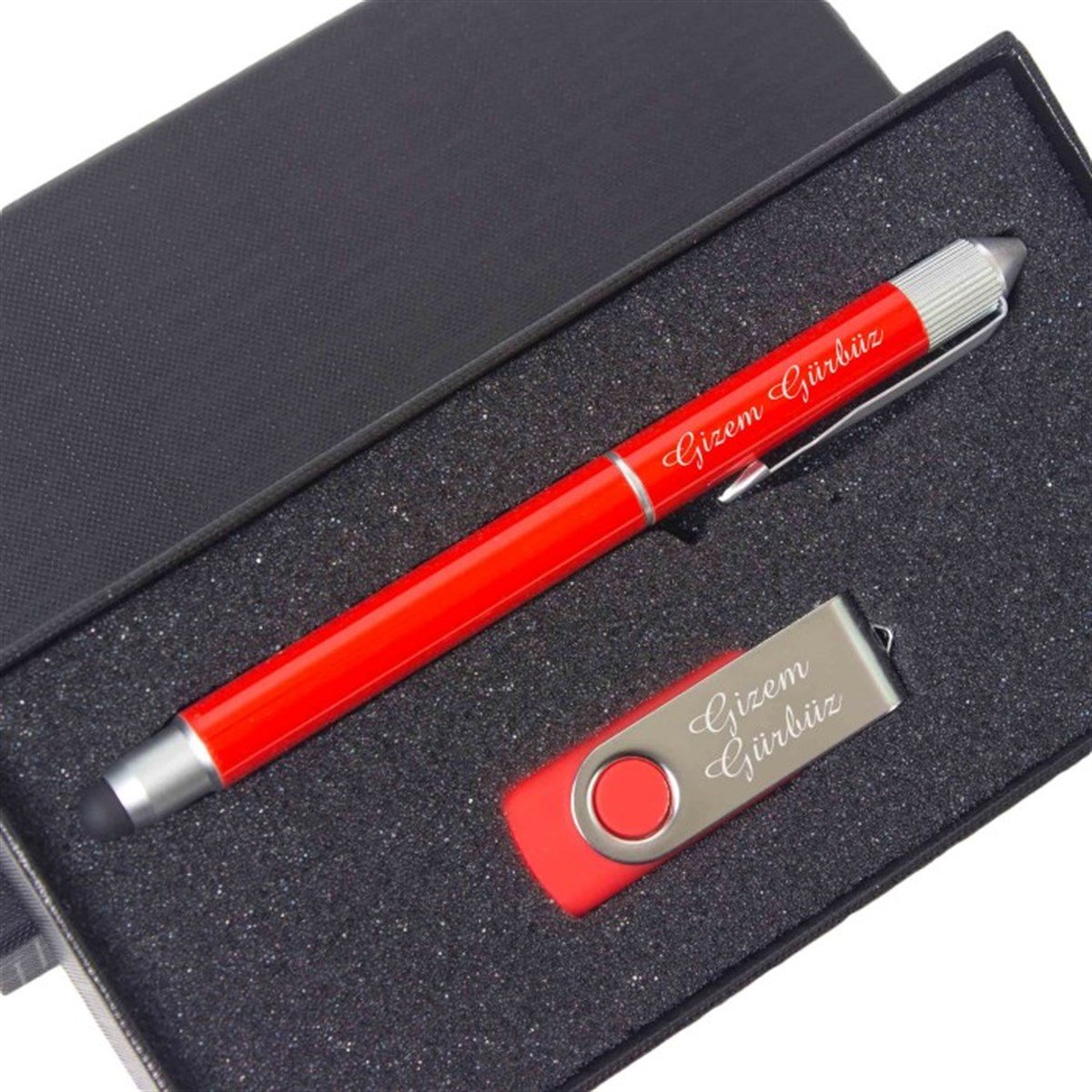 İsme Özel Kalem ve Usb Bellek Seti Özel Tasarım Kutulu Kırmızı