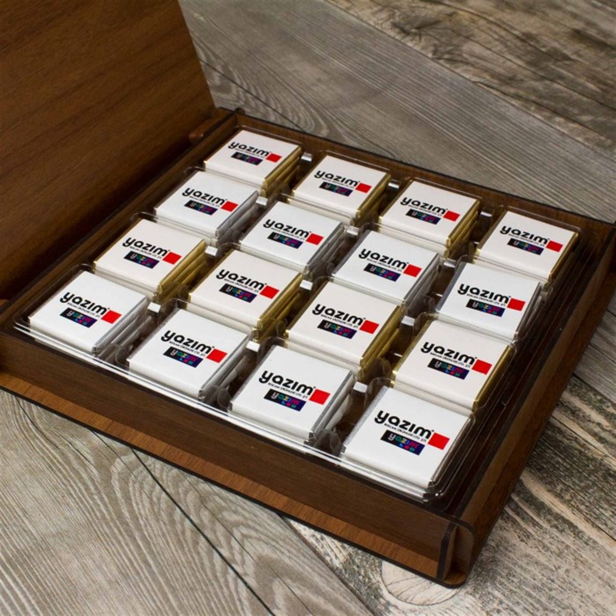 İsme Özel Kurumsal Logo Temalı Ahşap Tasarım Kutu 48'li​ Çikolata