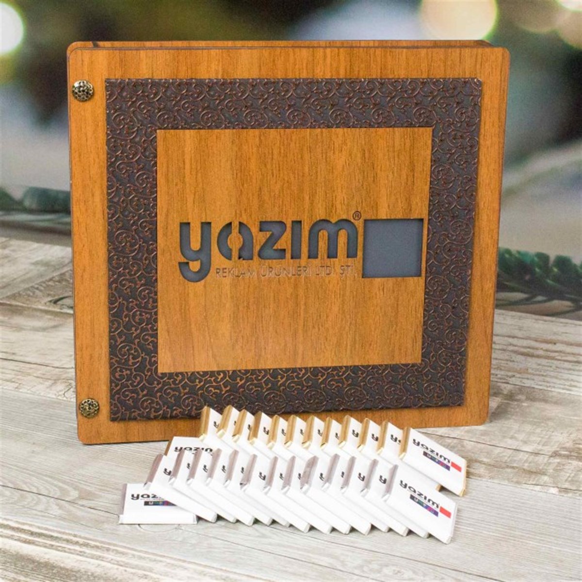 İsme Özel Kurumsal Logo Temalı Ahşap Tasarım Kutu 48'li​ Çikolata
