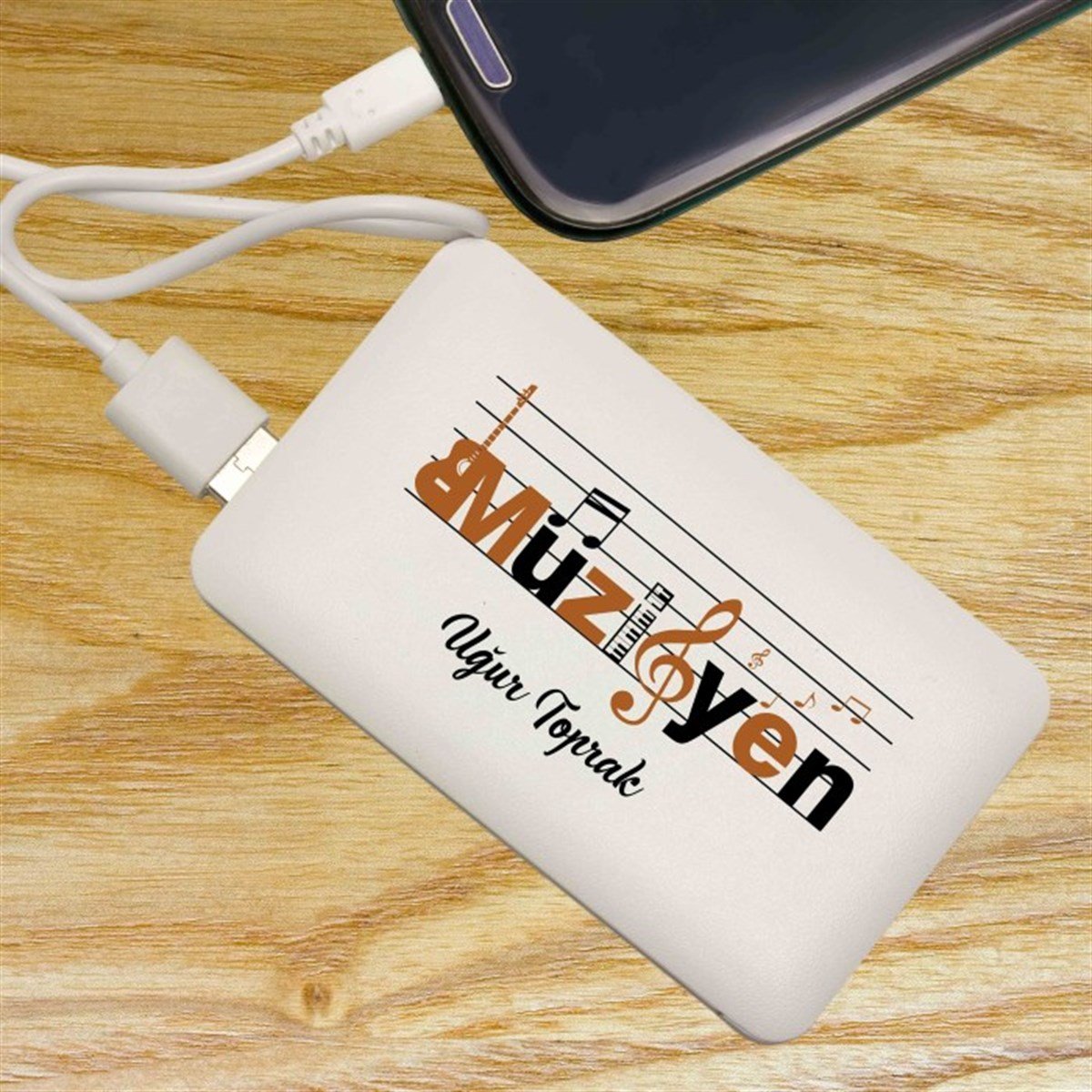 İsme Özel Müzisyen Temalı İnce Tasarımlı 5000 Mah. Powerbank ( Mobil Şarj Cihazı )