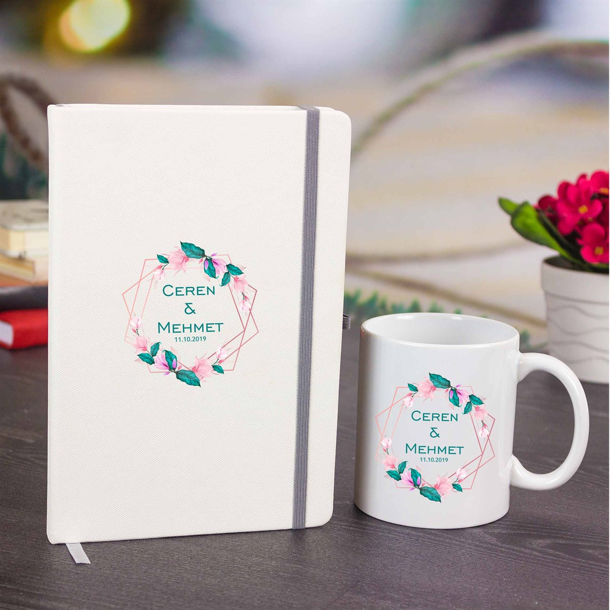 İsme Özel Pembe Çiçekli Defter Kupa Bardak Seti