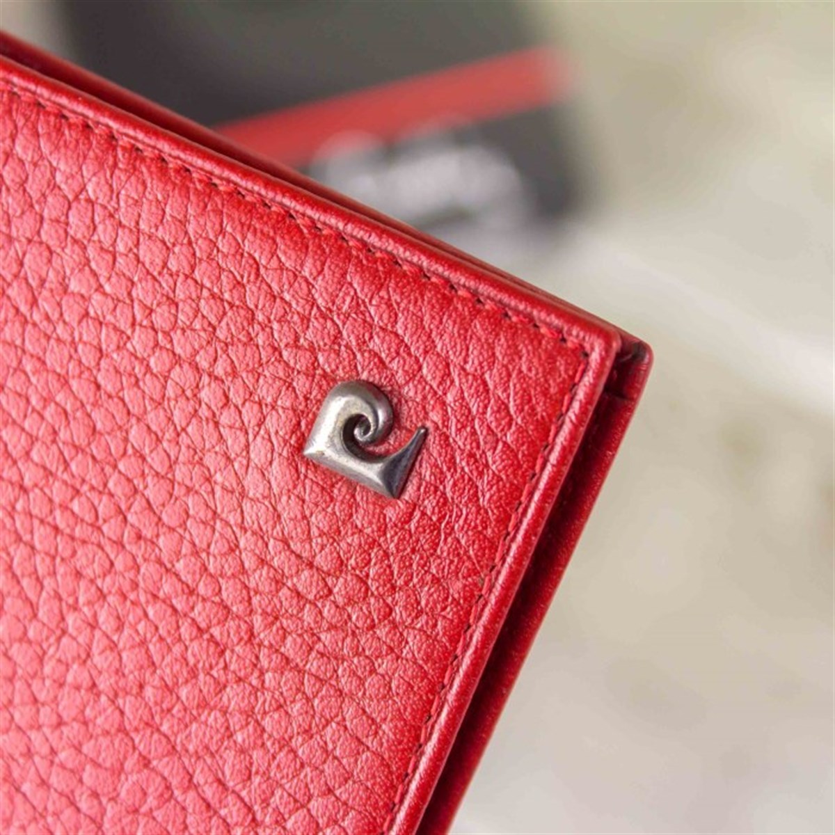 İsme Özel Pierre Cardin İnce Tasarımlı Deri Cüzdan Kırmızı P519