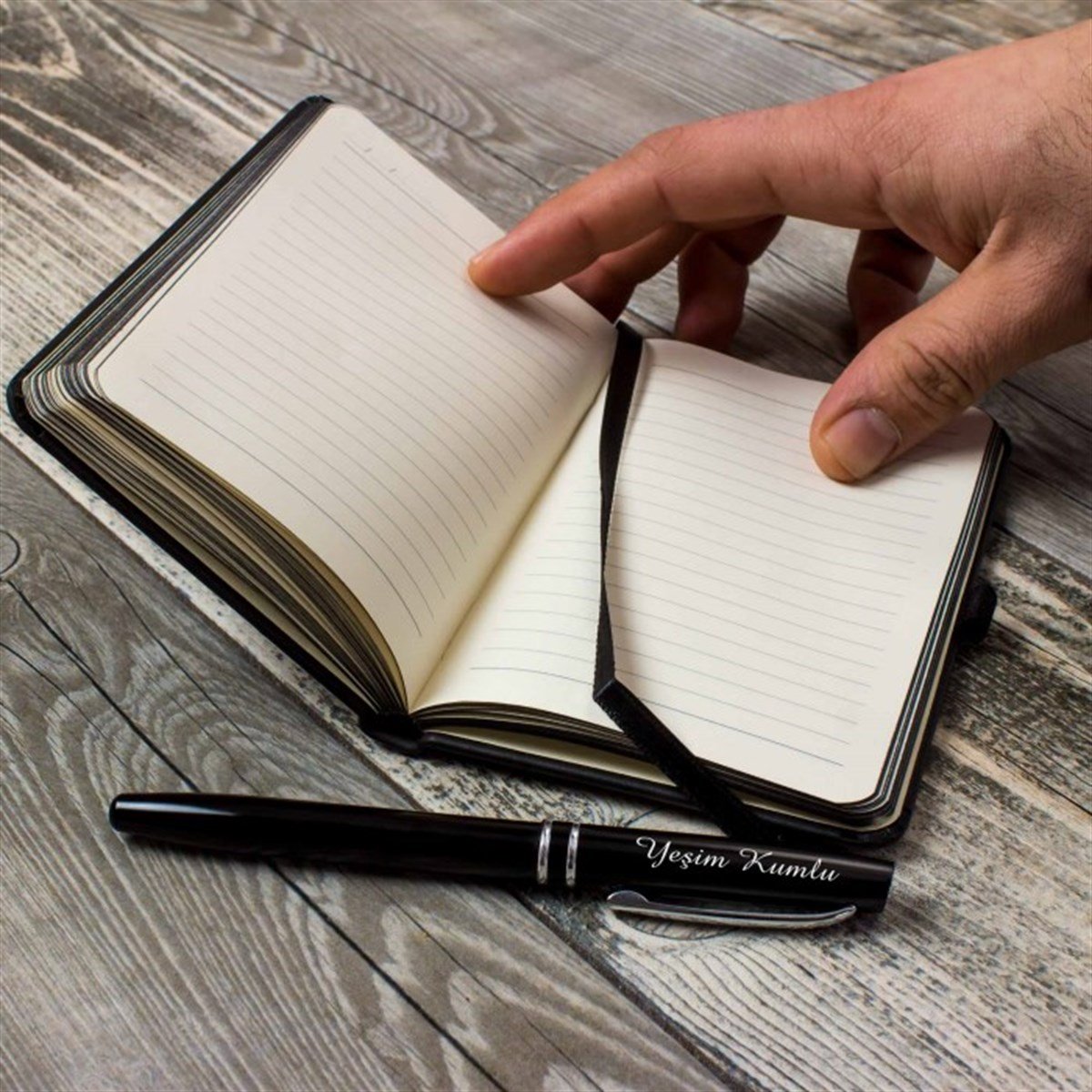 İsme Özel Premium Defter Kalem Ayna ve Çakmak Seti Siyah