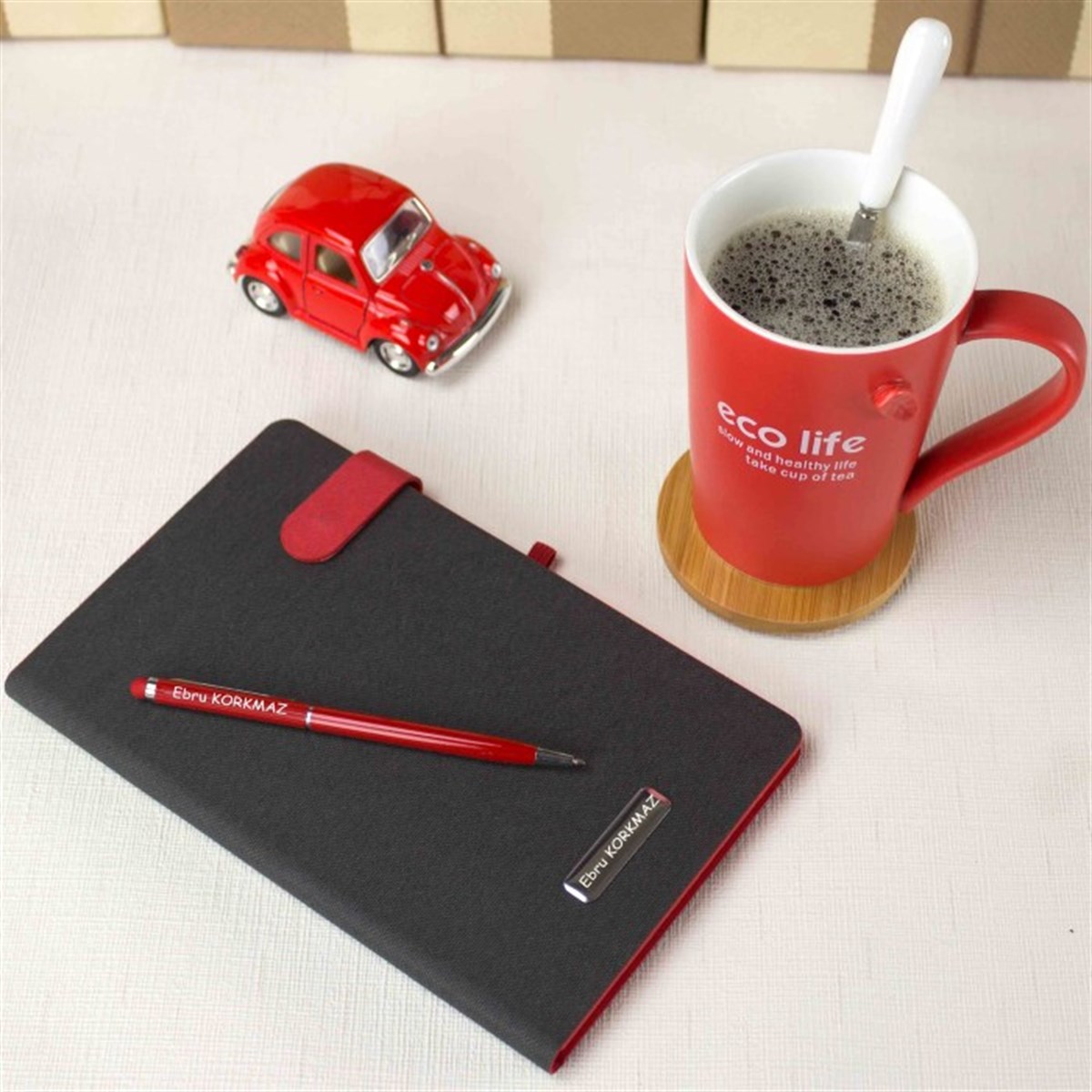 İsme Özel Premium Defter Kupa Bardak Ve Kalem Seti - Kırmızı