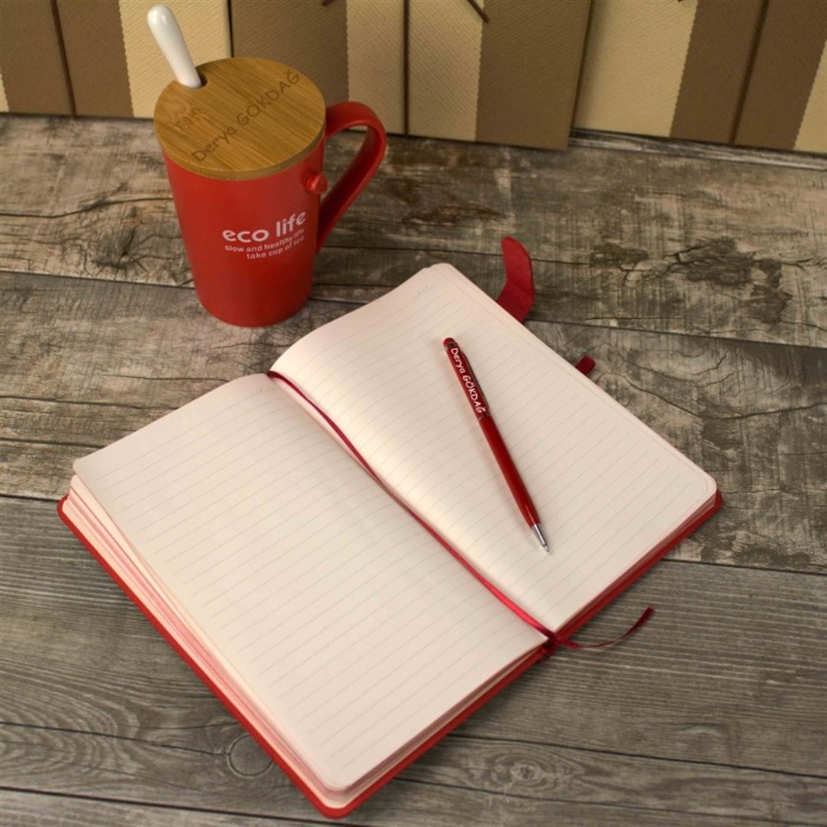 İsme Özel Premium Defter Kupa Bardak Ve Kalem Seti - Kırmızı