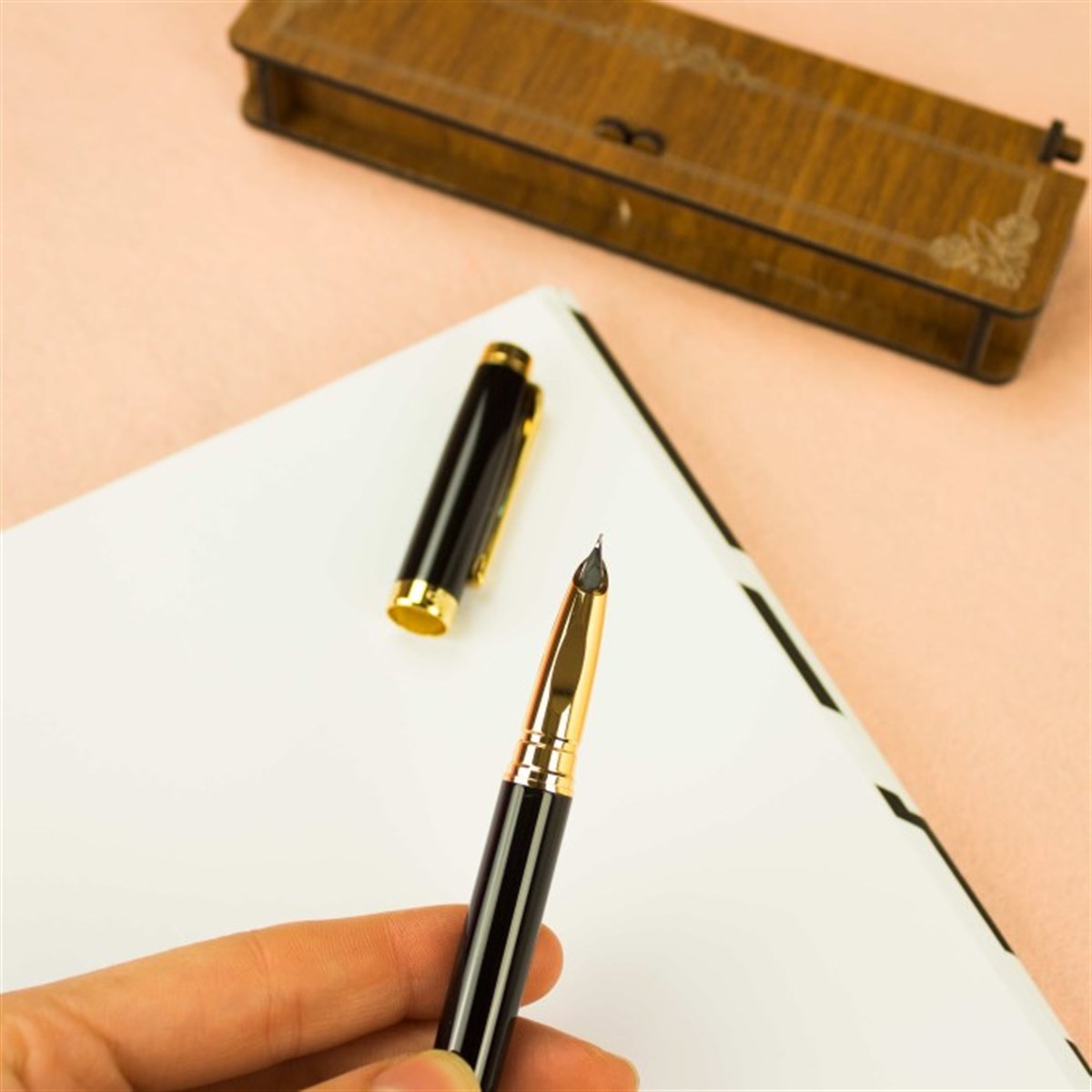 İsme Özel Premium Metal Dolma Kalem Ahşap Kutulu Siyah