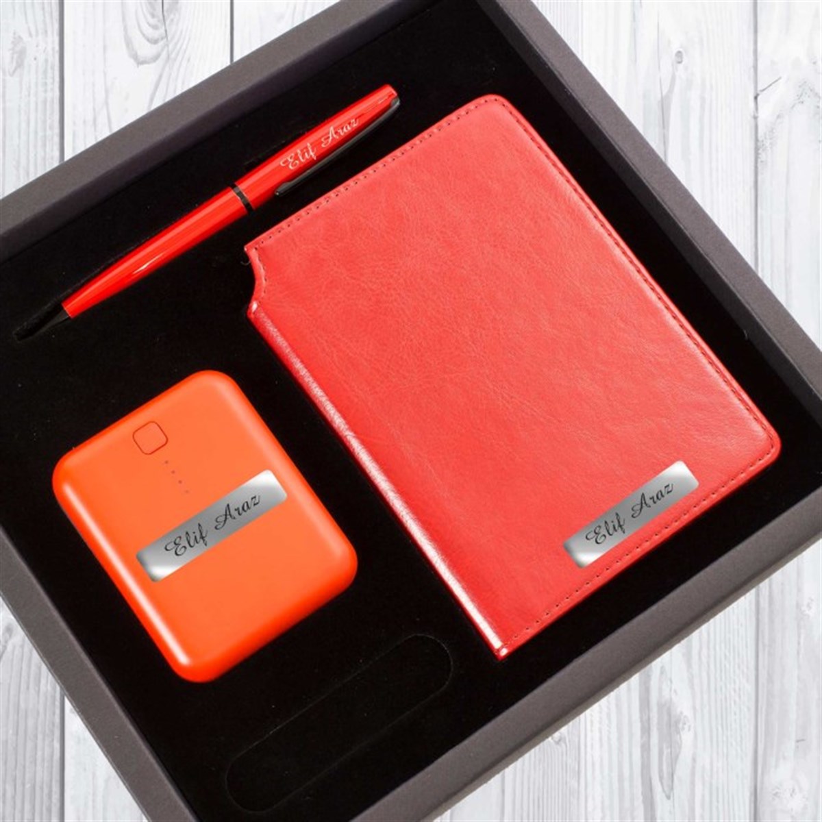 İsme Özel Premium Powerbank Defter ve Kalem Seti Kırmızı