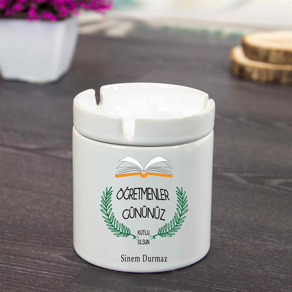 İsme Özel Seramik Küllük-Kitaplı Çiçekli