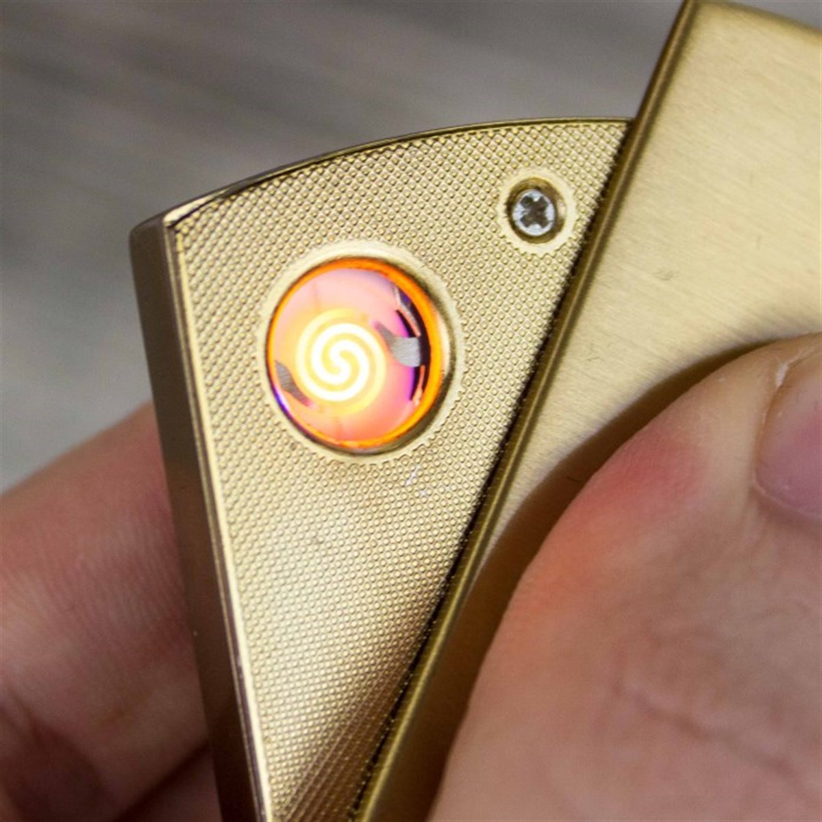 İsme Özel Usb Şarjlı Rezistanslı​ Metal Çakmak Altın Rengi