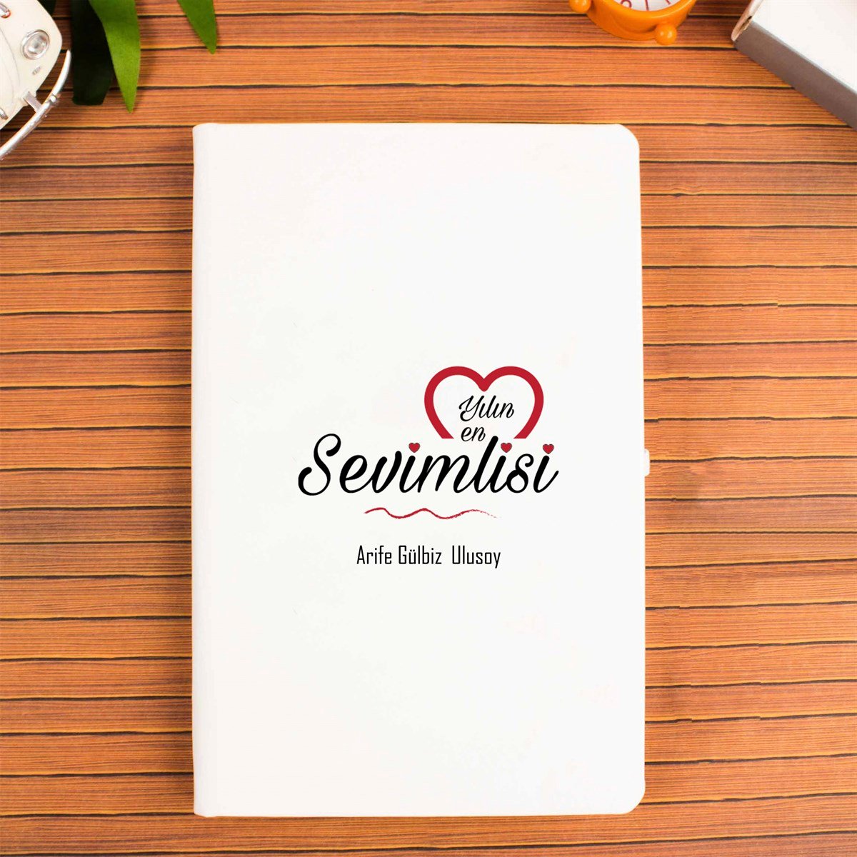 İsme Özel Yılın En Sevimlisi Temalı Defter ve Kalem Seti