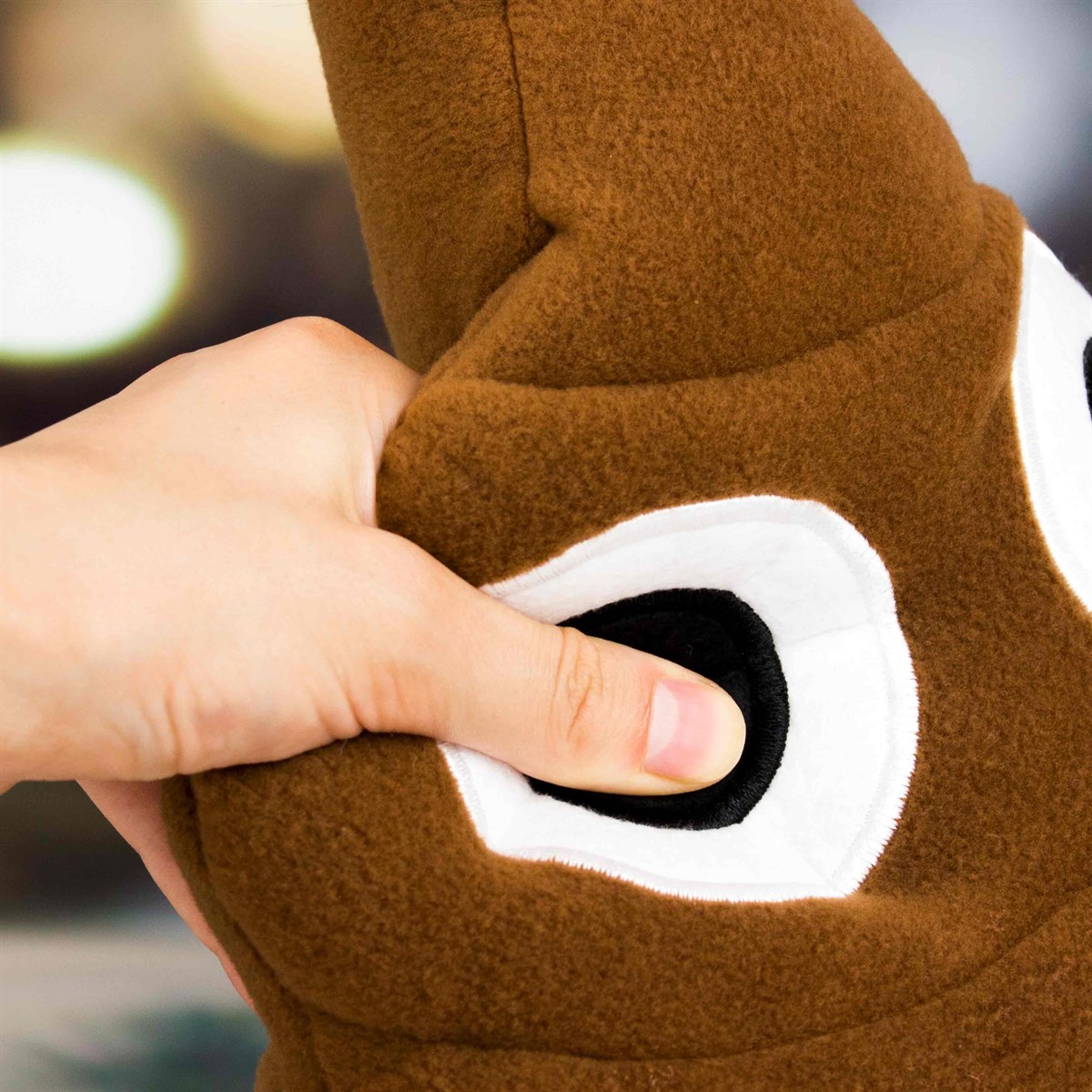 Kakaolu Krema Tasarımlı Peluş Yastık