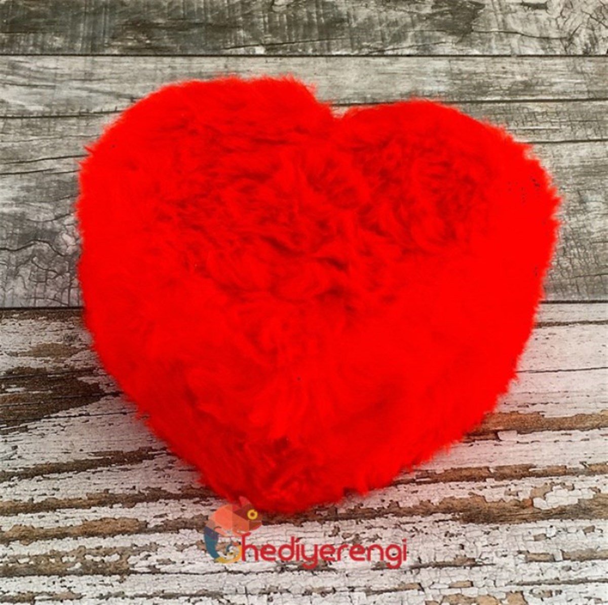 Kalp Şeklinde Boş Kartlardan Oluşan Kırmızı Romantik Peluş Kutu