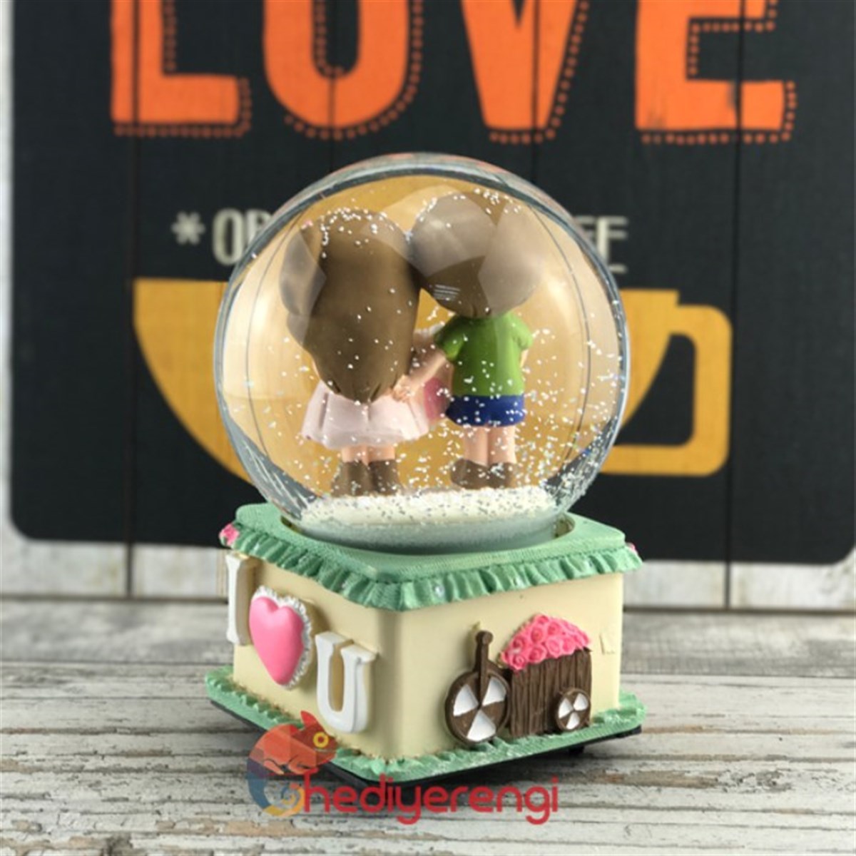 Kalp Tutan Sevgililer Temalı Forever Love Kar Küresi ve Müzik Kutusu Büyük Boy