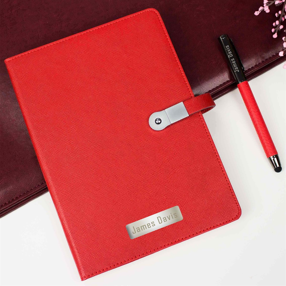 Kişiye Özel 16 GB Hafızalı Usb'li Defter ve Kalem Seti Kırmızı