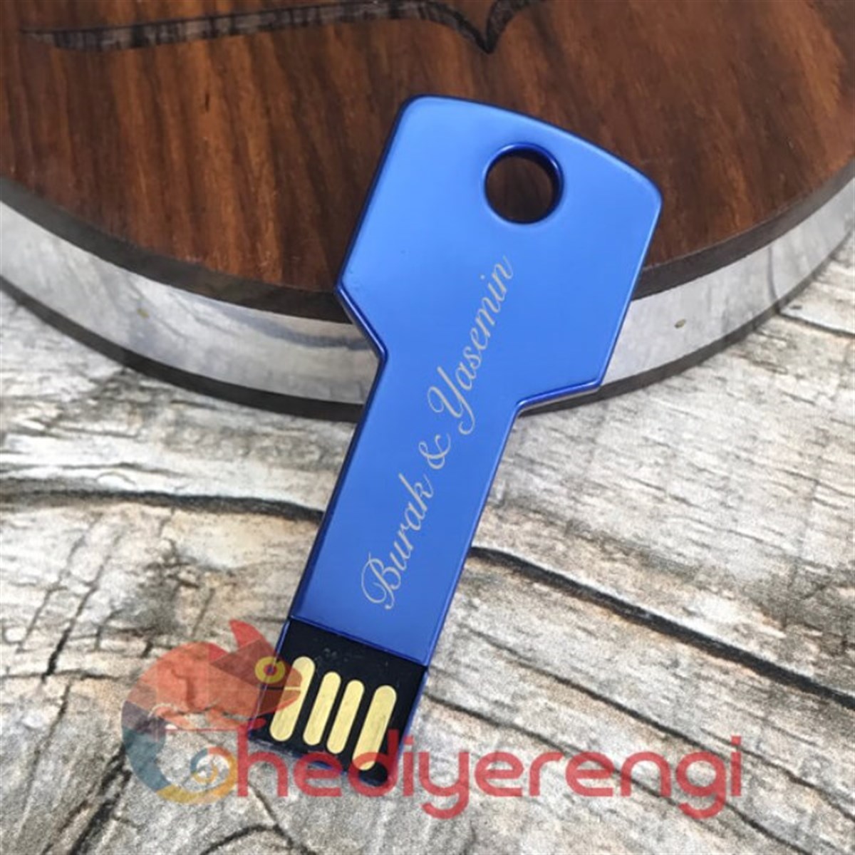 Kişiye Özel Anahtar Tasarımlı Metal Usb Bellek 8 Gb Lacivert
