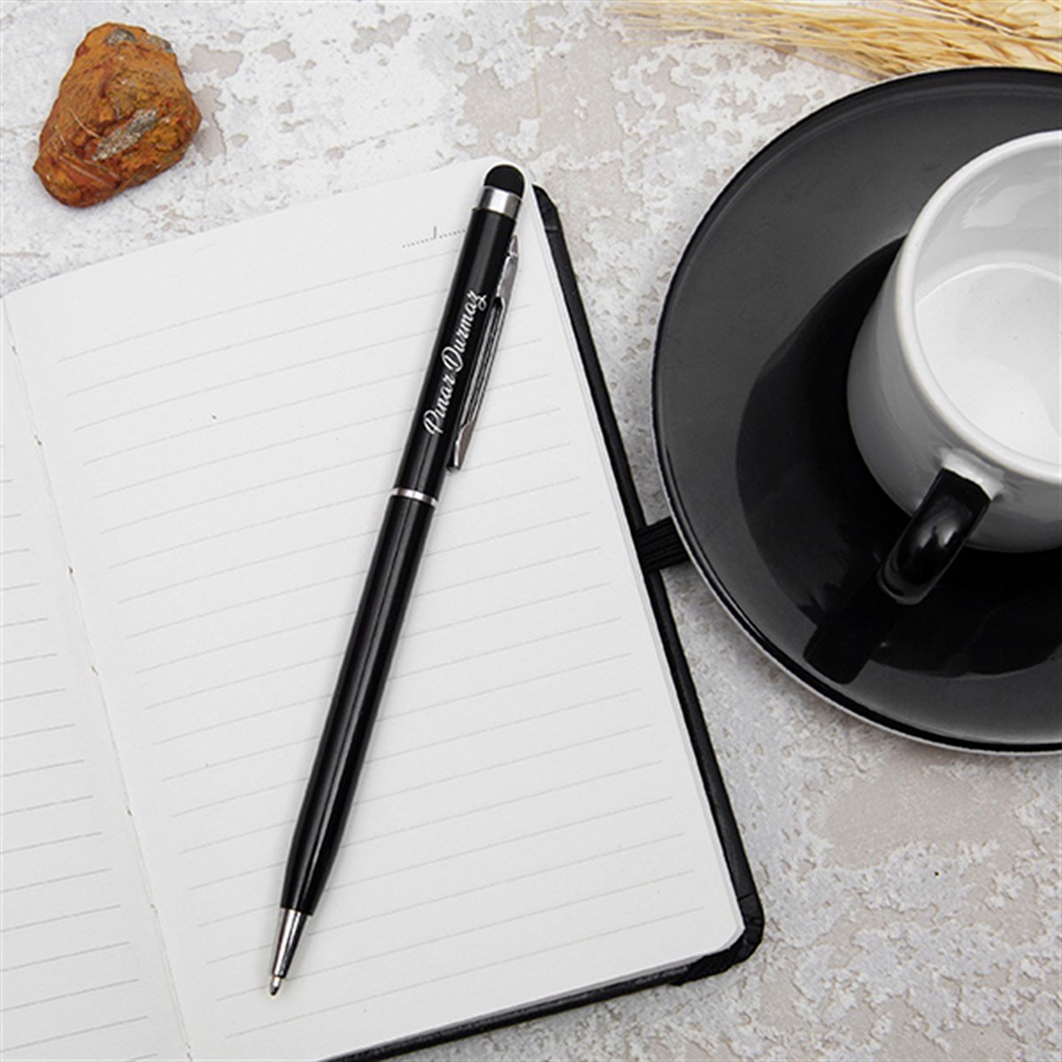 Kişiye Özel Defter Fincan ve Kalem Seti Hediye Kutusu - Çiçek Detaylı  I Love You Baskılı