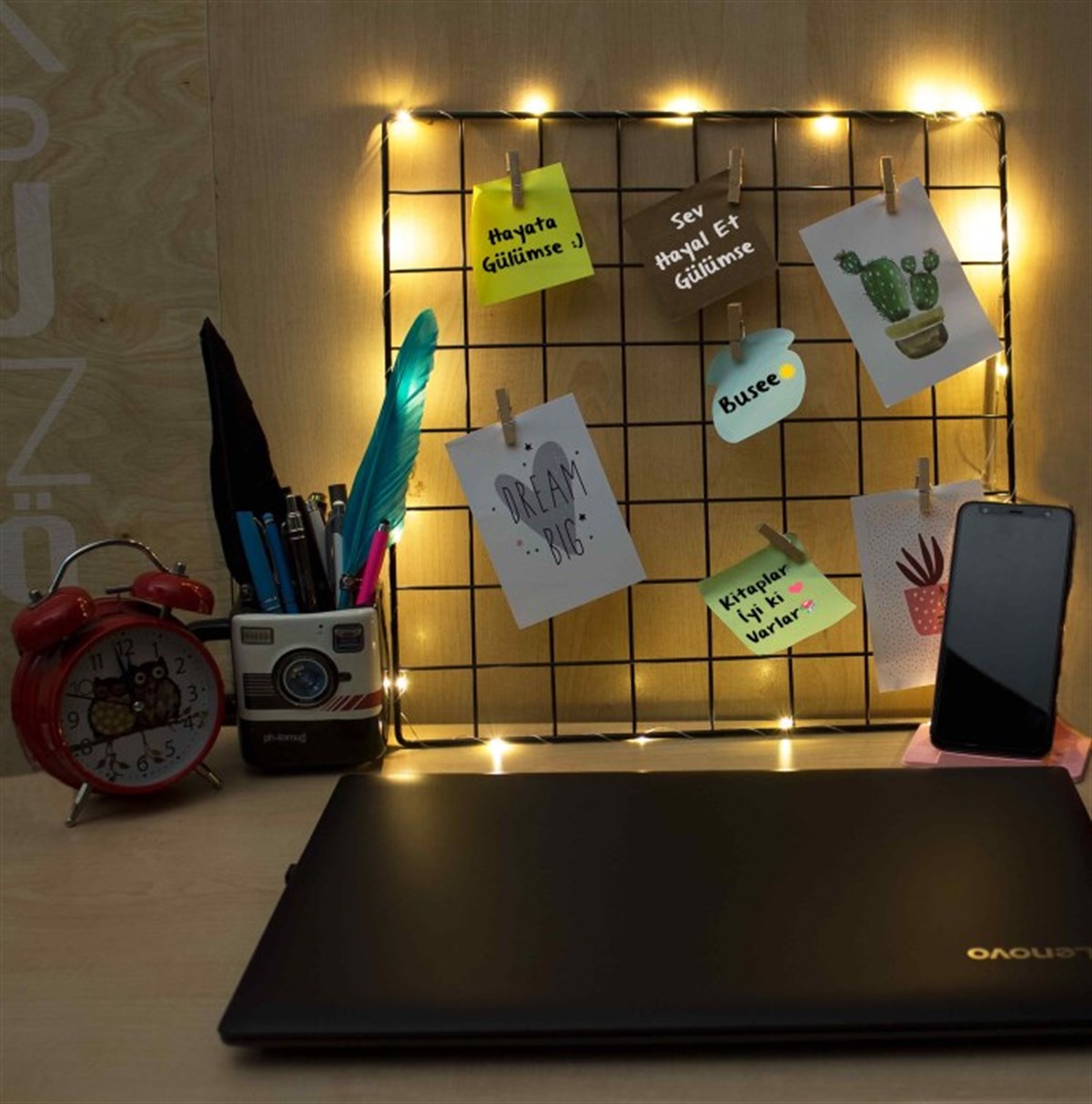 Led Işıklı Metal Fotoğraf Panosu