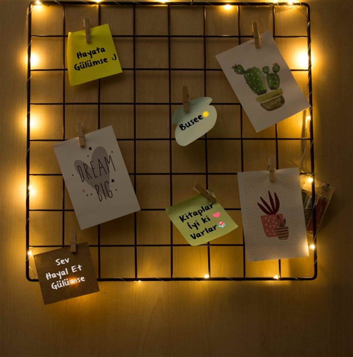 Led Işıklı Metal Fotoğraf Panosu