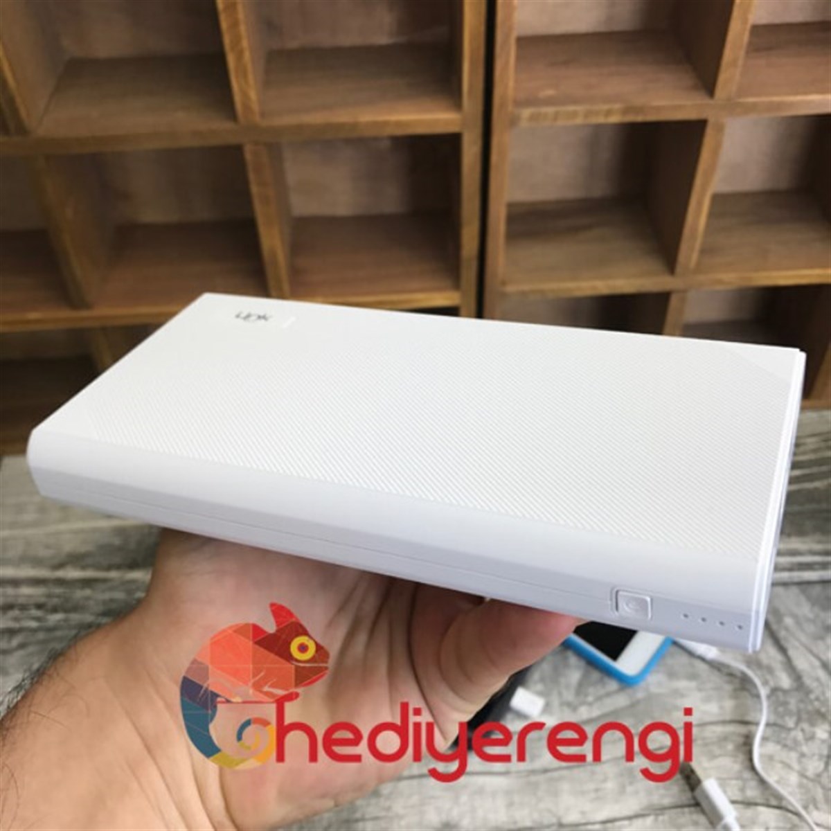 Link Marka 20000 Mah. Işıklı Göstergeli Powerbank Beyaz