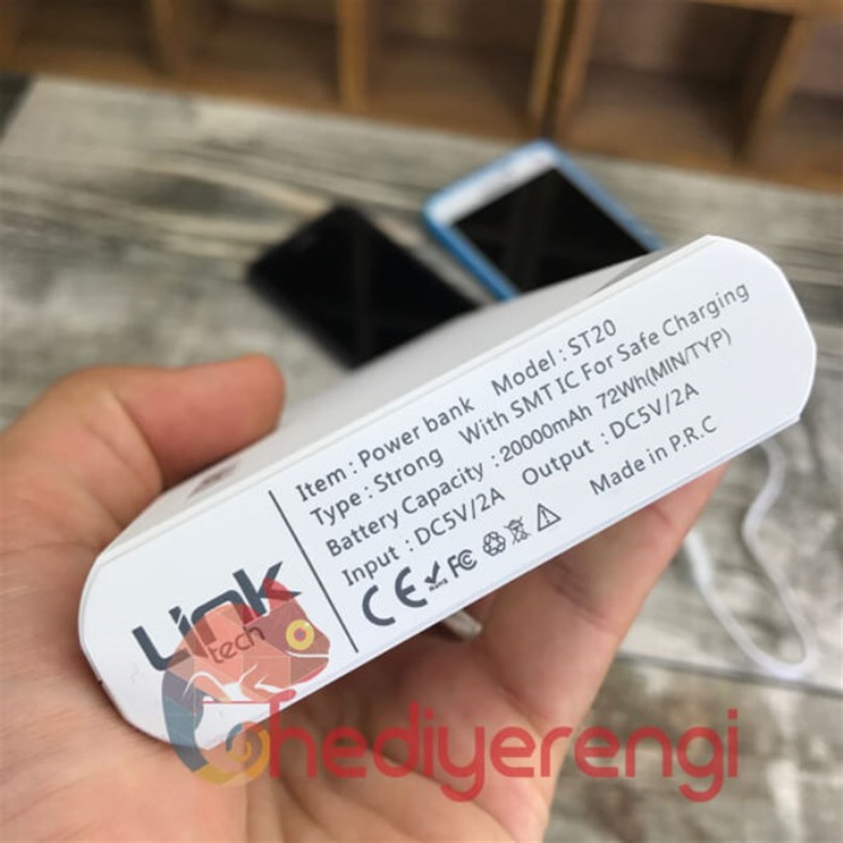 Link Marka 20000 Mah. Işıklı Göstergeli Powerbank Beyaz