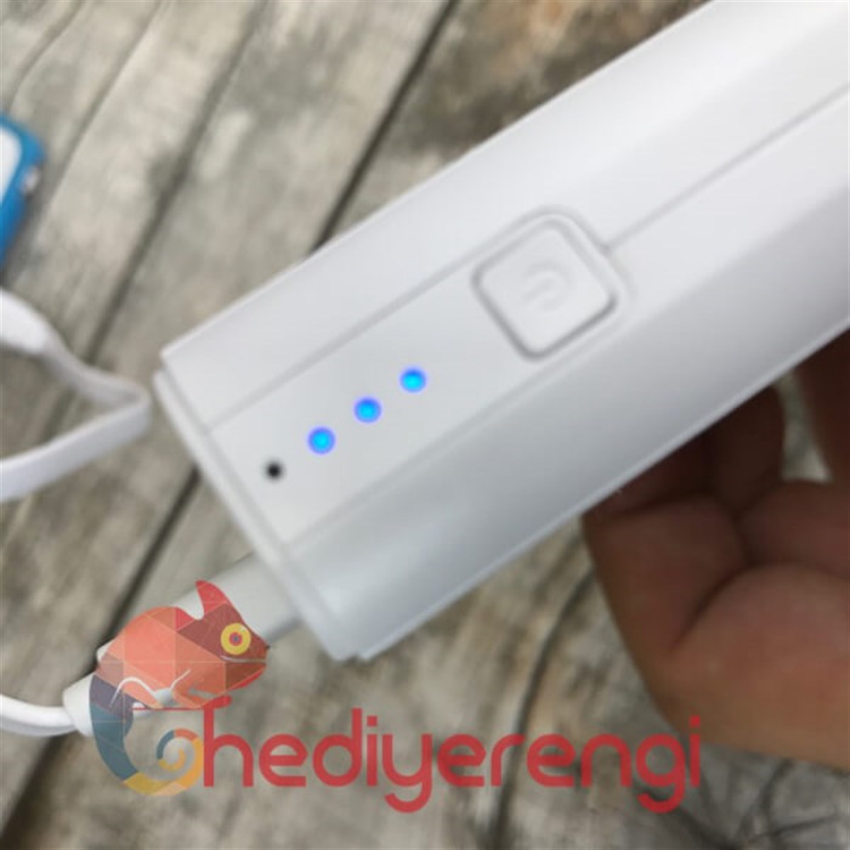 Link Marka 20000 Mah. Işıklı Göstergeli Powerbank Beyaz