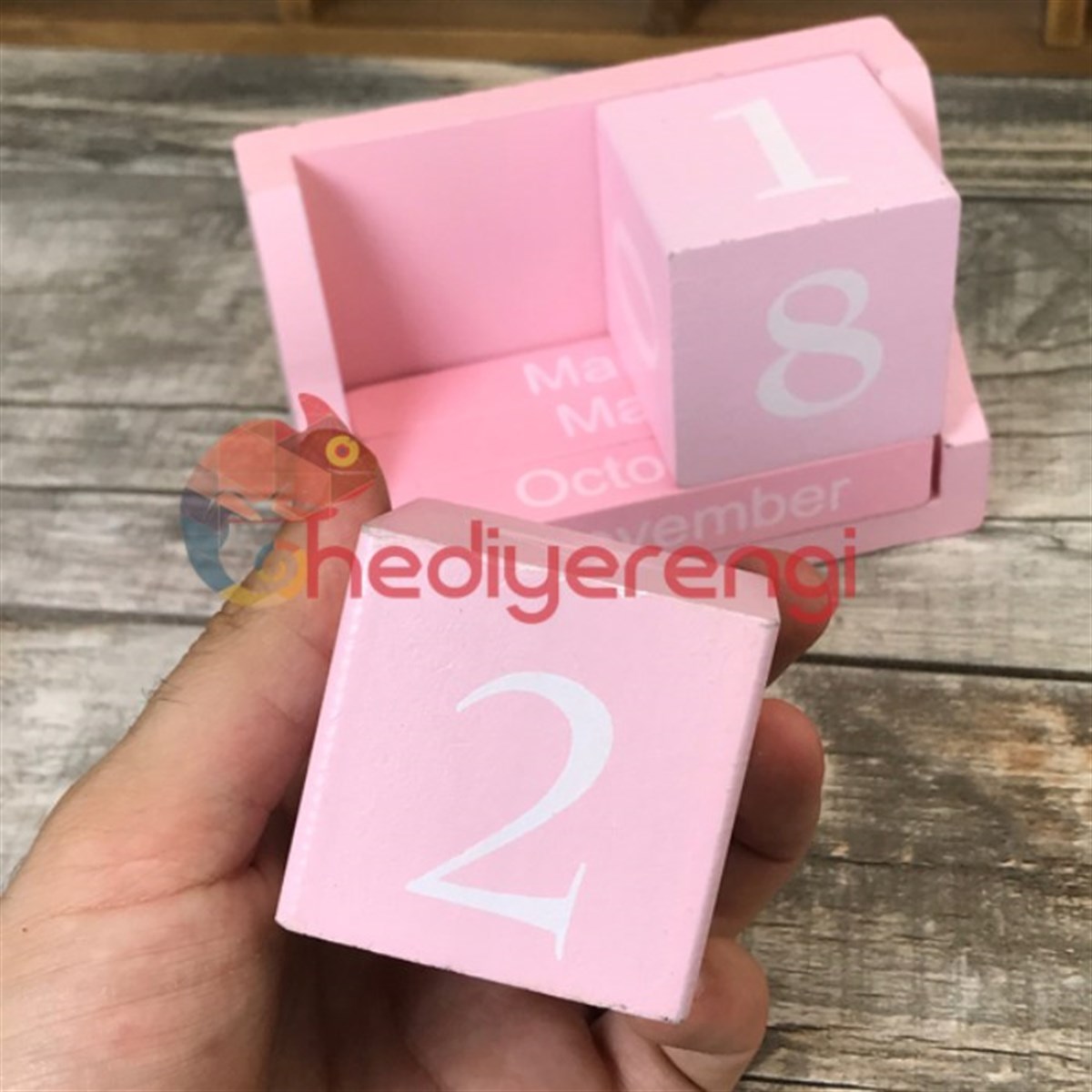 Masa Üstü Kendin Yap Ahşap Takvim​ Pembe
