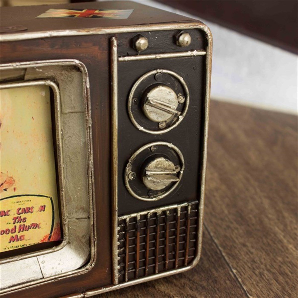 Nostaljik Dekoratif Metal Televizyon Kumbara