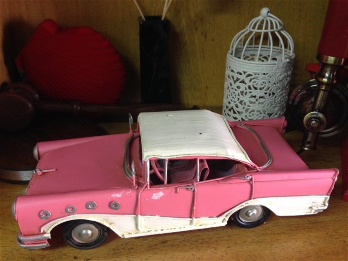 Nostaljik Metal Chevrolet Pembe Büyük Boy