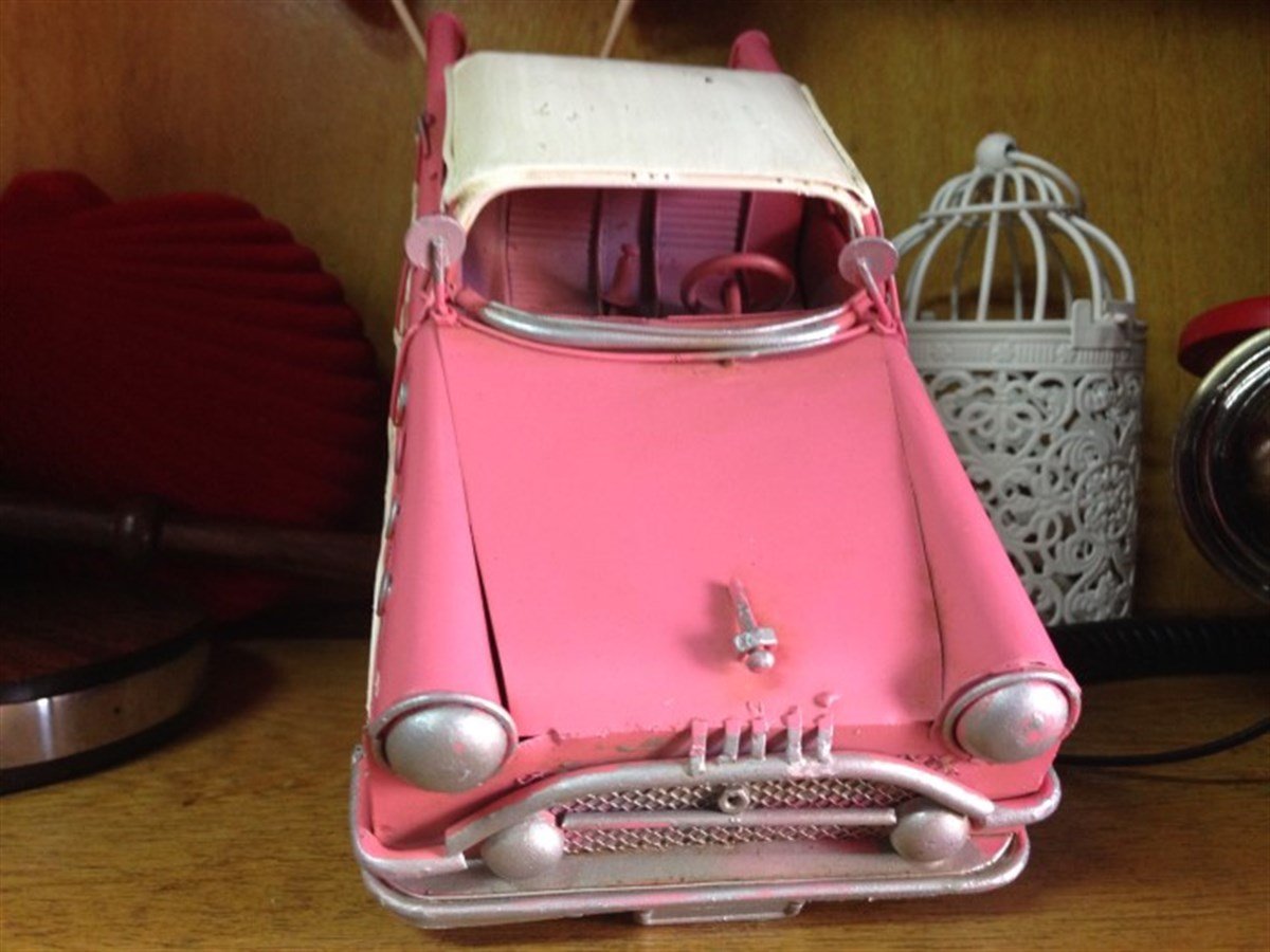 Nostaljik Metal Chevrolet Pembe Büyük Boy
