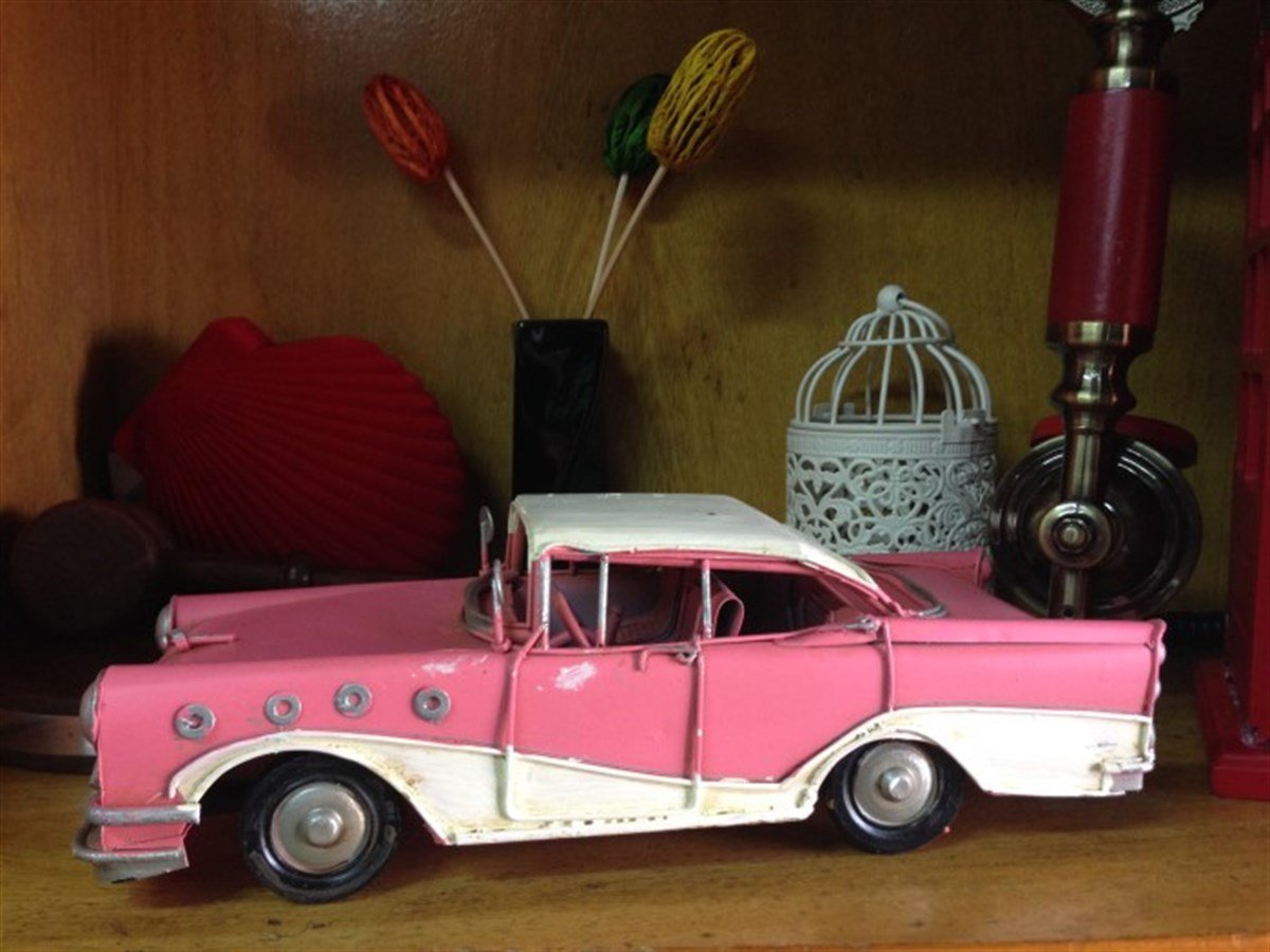 Nostaljik Metal Chevrolet Pembe Büyük Boy