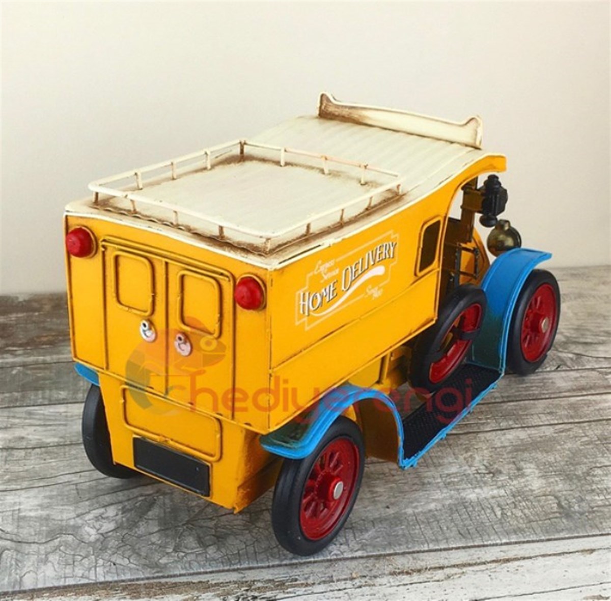 Nostaljik Metal Renkli Klasik Araba Büyük Boy (M5210)​