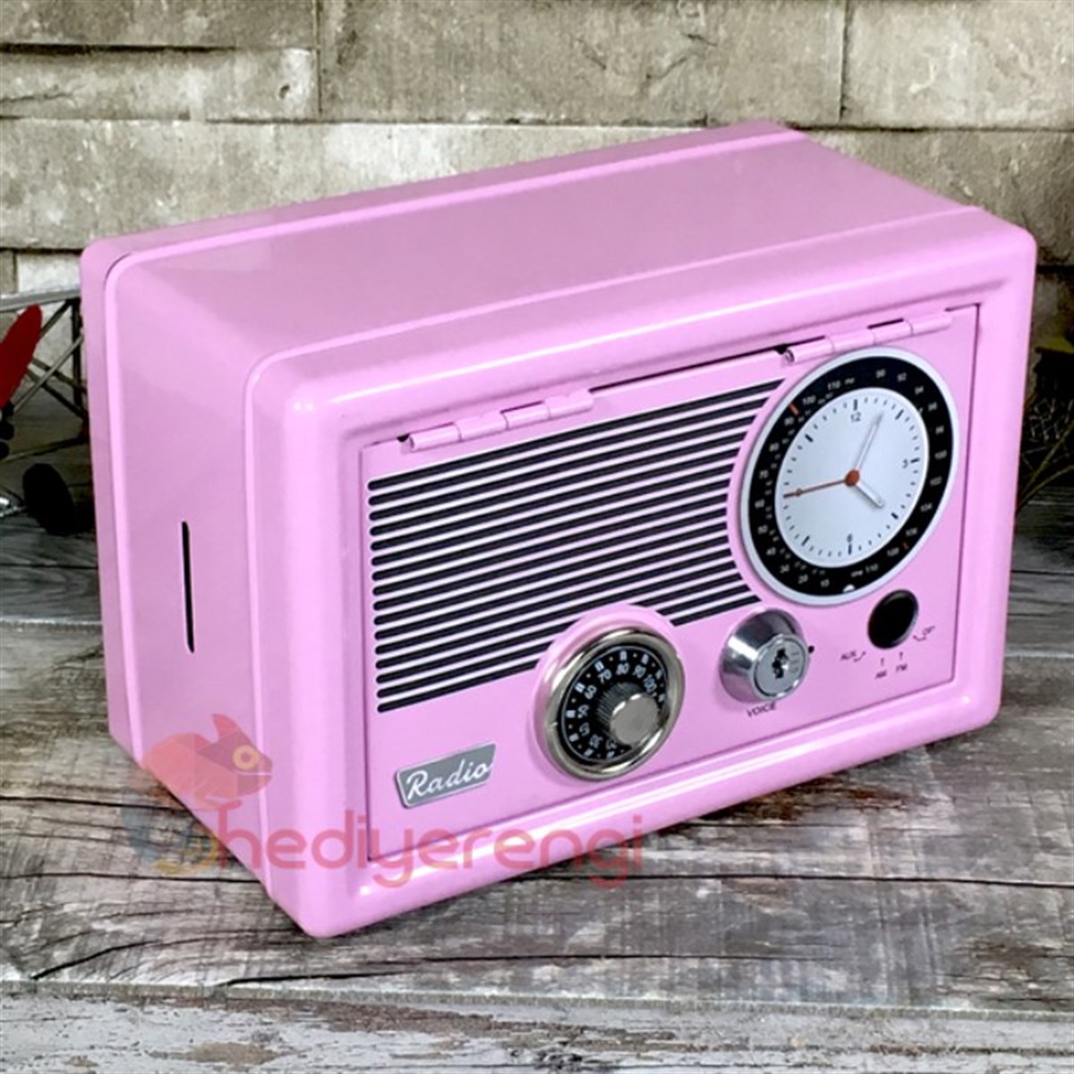 Pembe Radyo​ Tasarımlı Metal Kilitli Kasa Kumbara