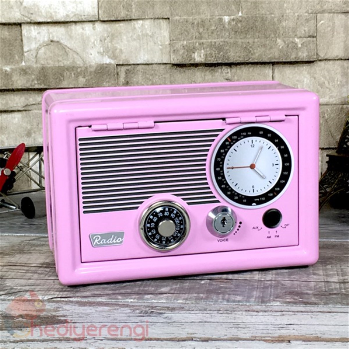 Pembe Radyo​ Tasarımlı Metal Kilitli Kasa Kumbara