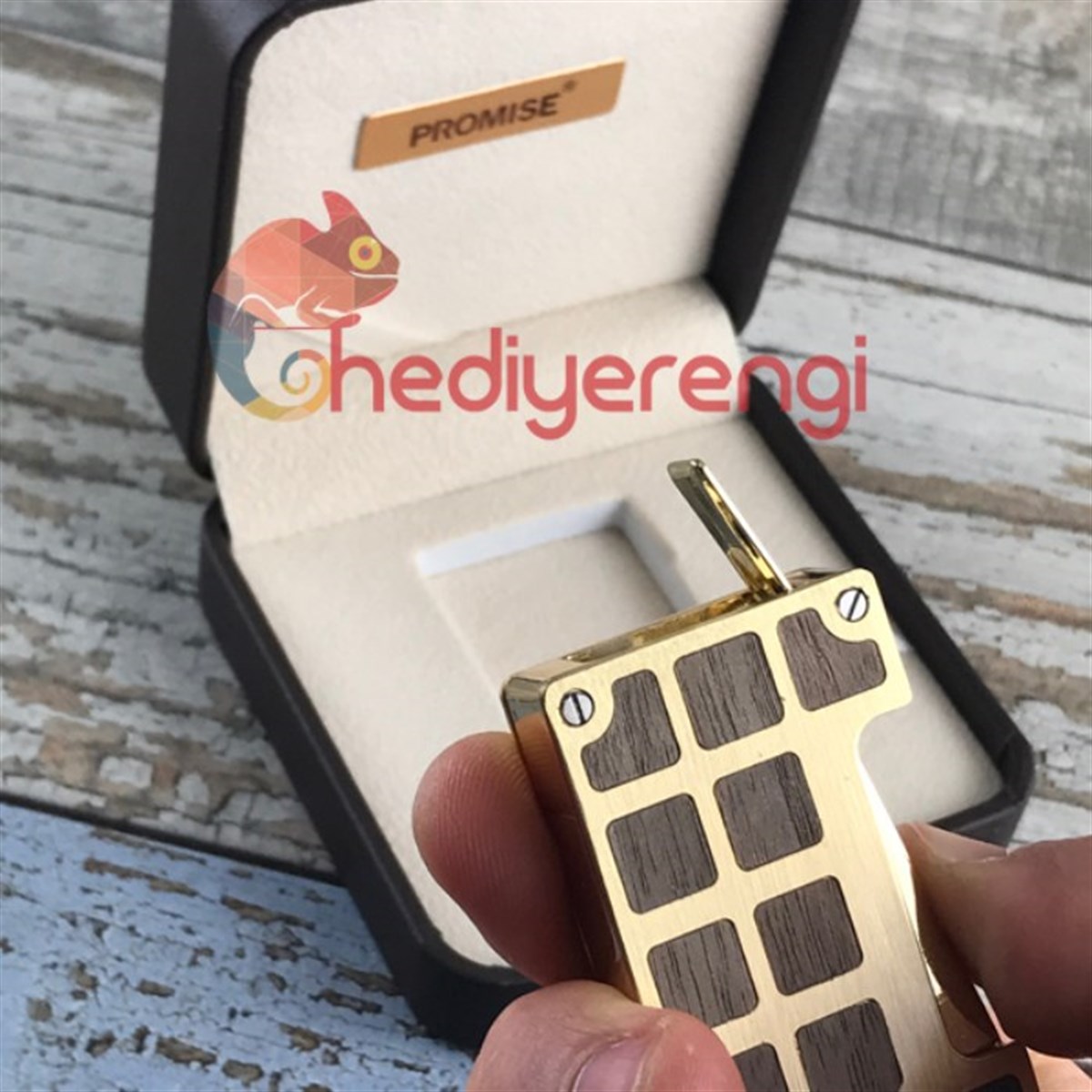 Promise Markalı Pürmüz Alevli Premium Kareli Gold Çakmak