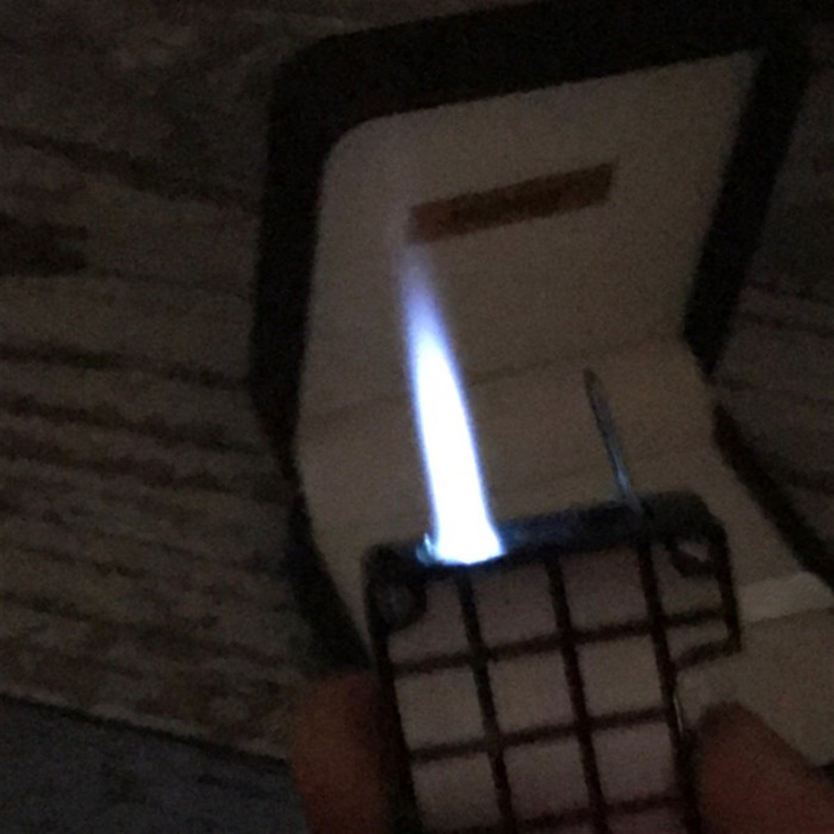 Promise Markalı Pürmüz Alevli Premium Kareli Gold Çakmak