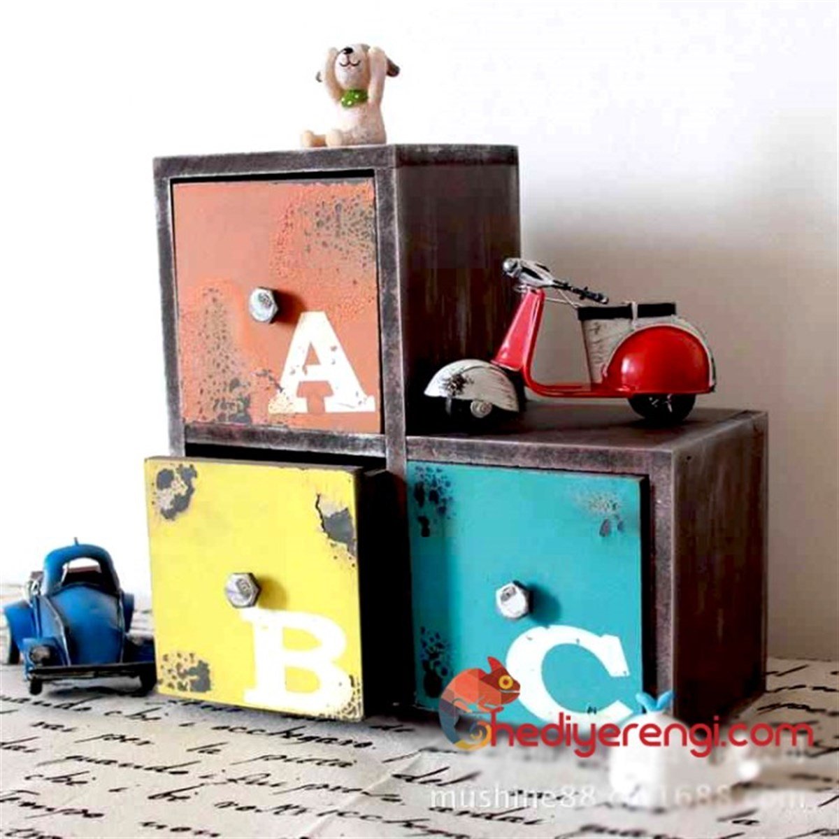 Retro Tasarımlı Ahşap Çekmeceli ABC Minyatür Komidin​ Yatay