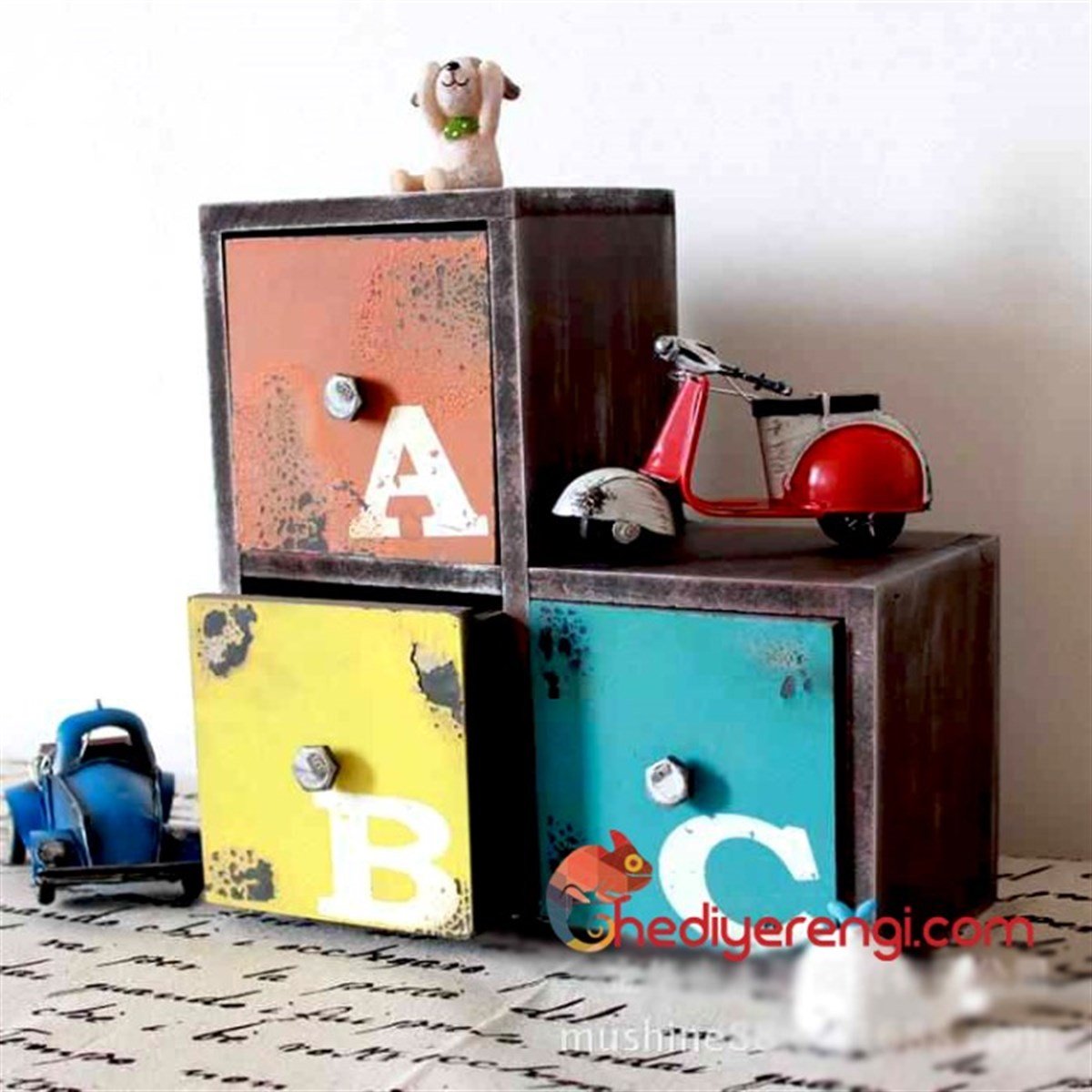 Retro Tasarımlı Ahşap Çekmeceli ABC Minyatür Komidin​ Yatay