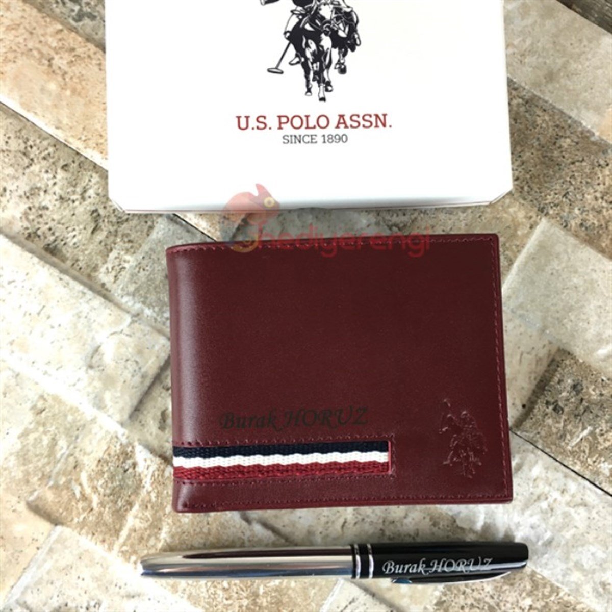 U.S. Polo Assn. İsme Özel Deri Cüzdan Şeritli Bordo Cüzdan PLCUZ5775
