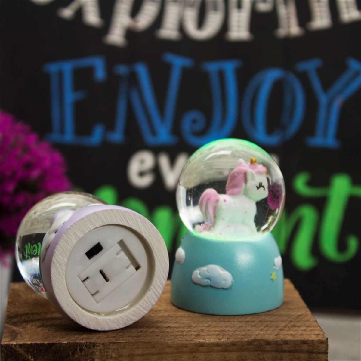 Unicorn Temalı Işıklı Kar Küresi Minik Boy