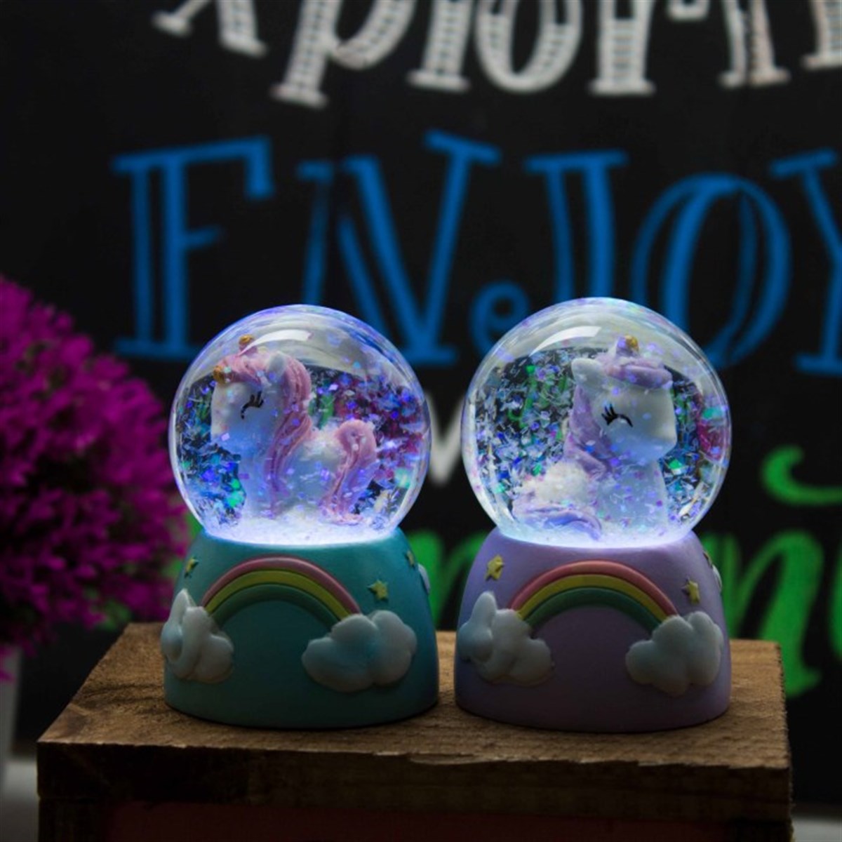 Unicorn Temalı Işıklı Kar Küresi Minik Boy